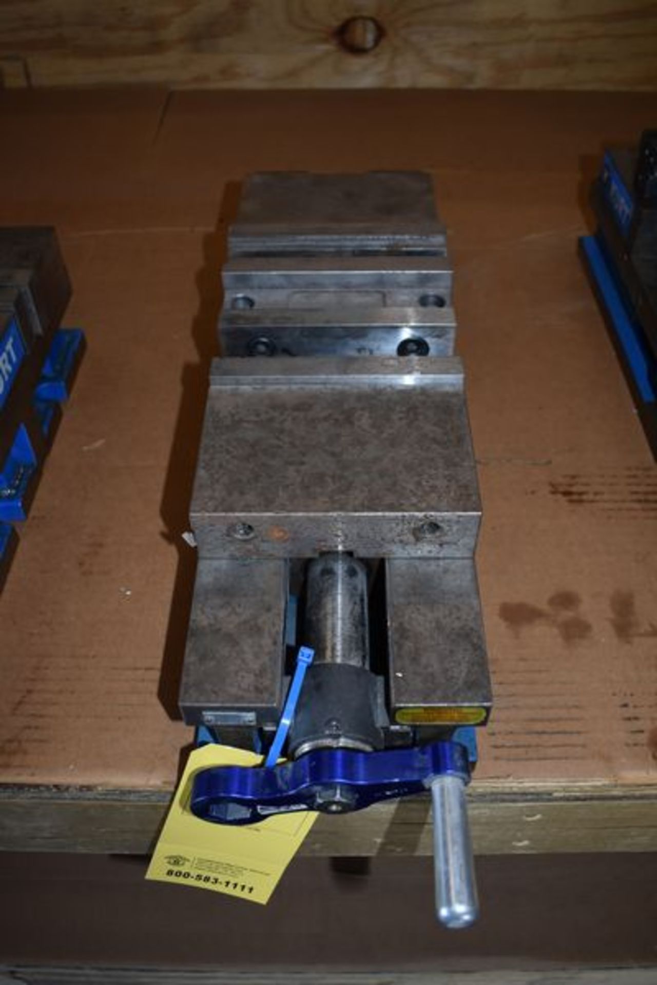 KURT 6" MACHINE VISE