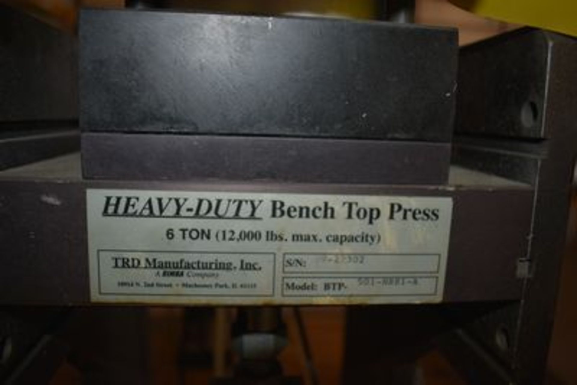 TRD HEAVY DUTY BENCH TOP PRESS, 6 TON CAP W/ 2 ARBOR PRESSES 1 TON CAP - Image 2 of 4