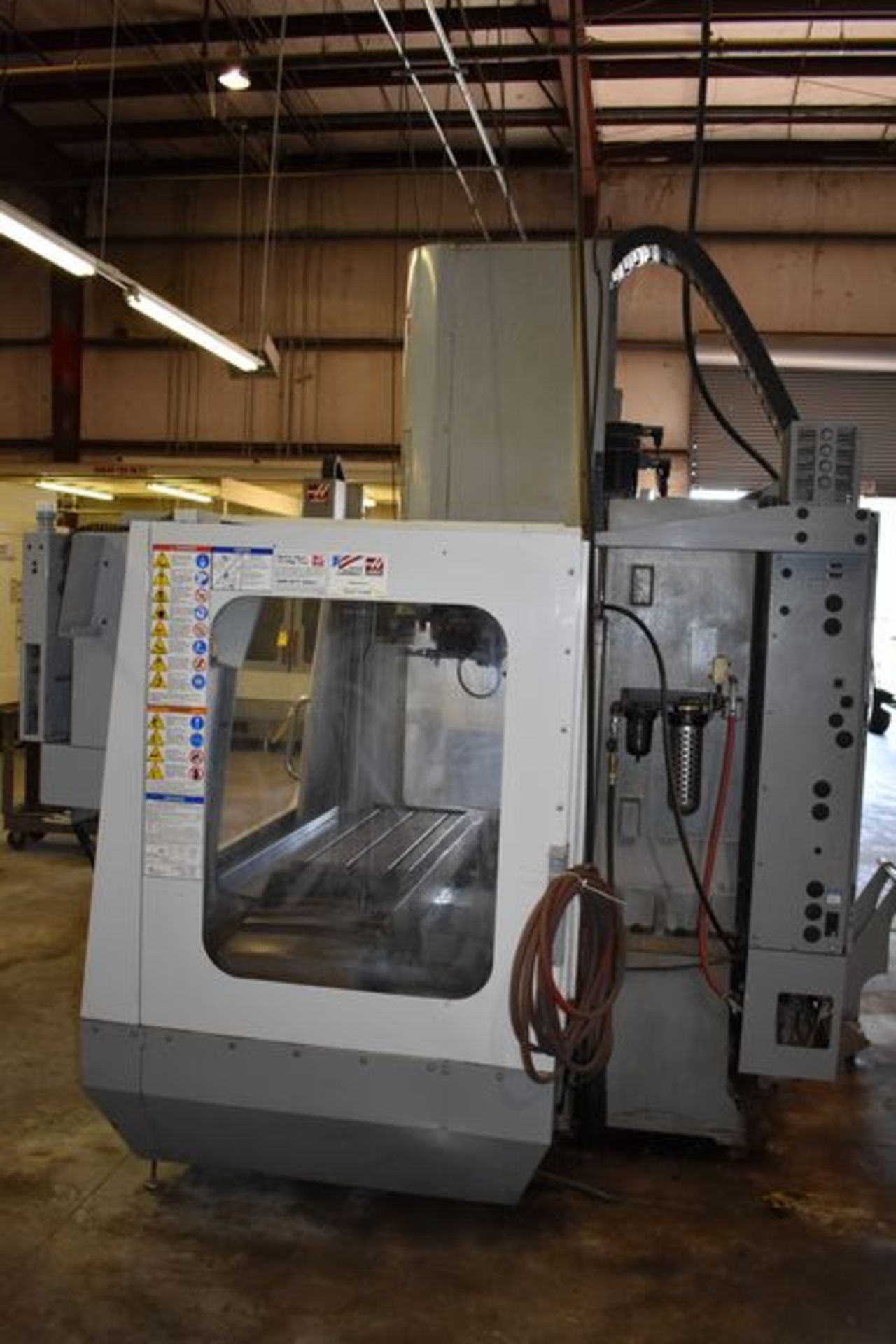 HAAS MACHINING CENTER, MDL:VF-2SS, YEAR:2008, HAAS CNC CTRL, 24 POSITION TOOL CHANGER - Image 8 of 8