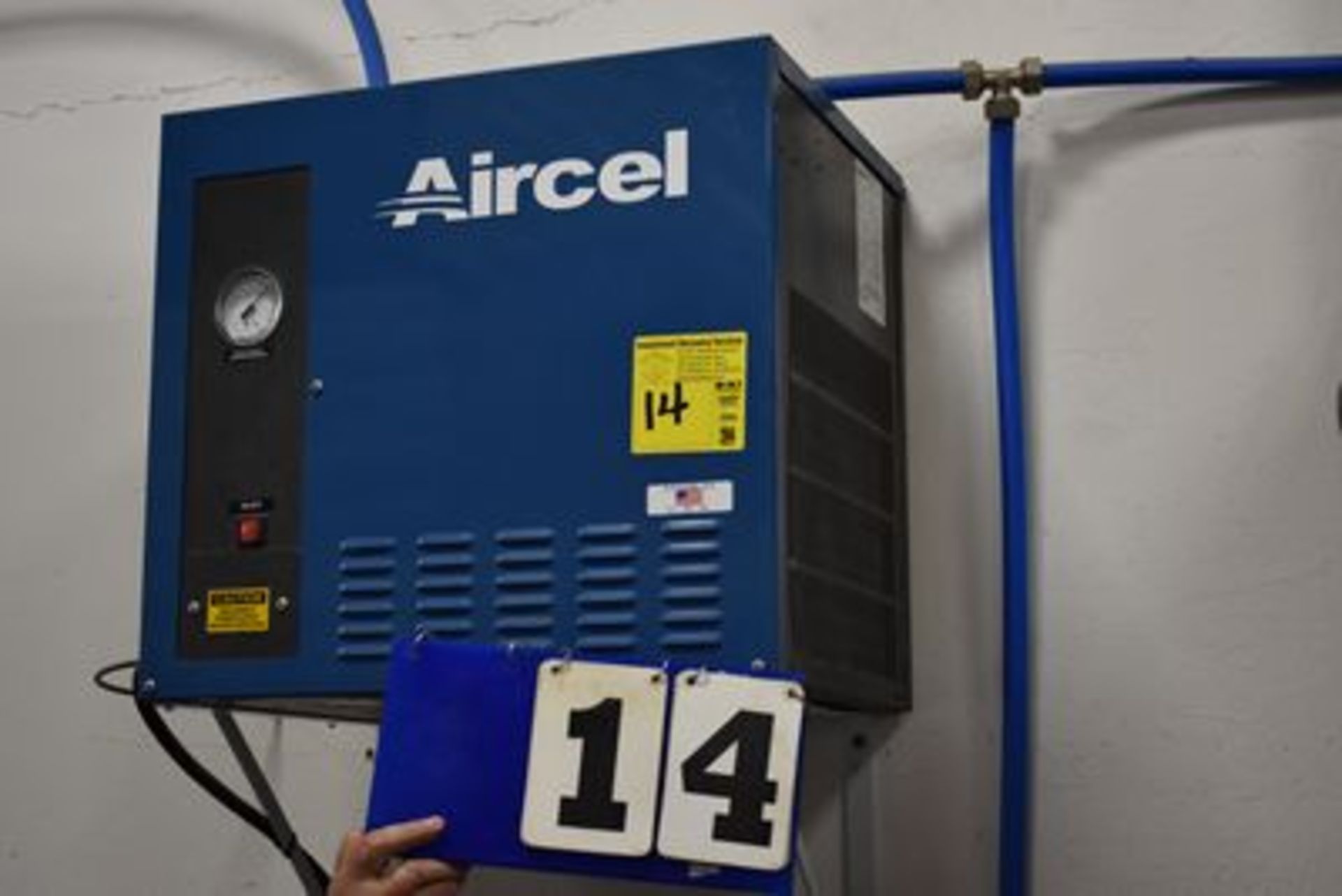 AIRCEL AIR DRYER MDL:DHT-40, MOUNTED ON INSIDE WALL, DELAYED REMOVAL: JULY 15