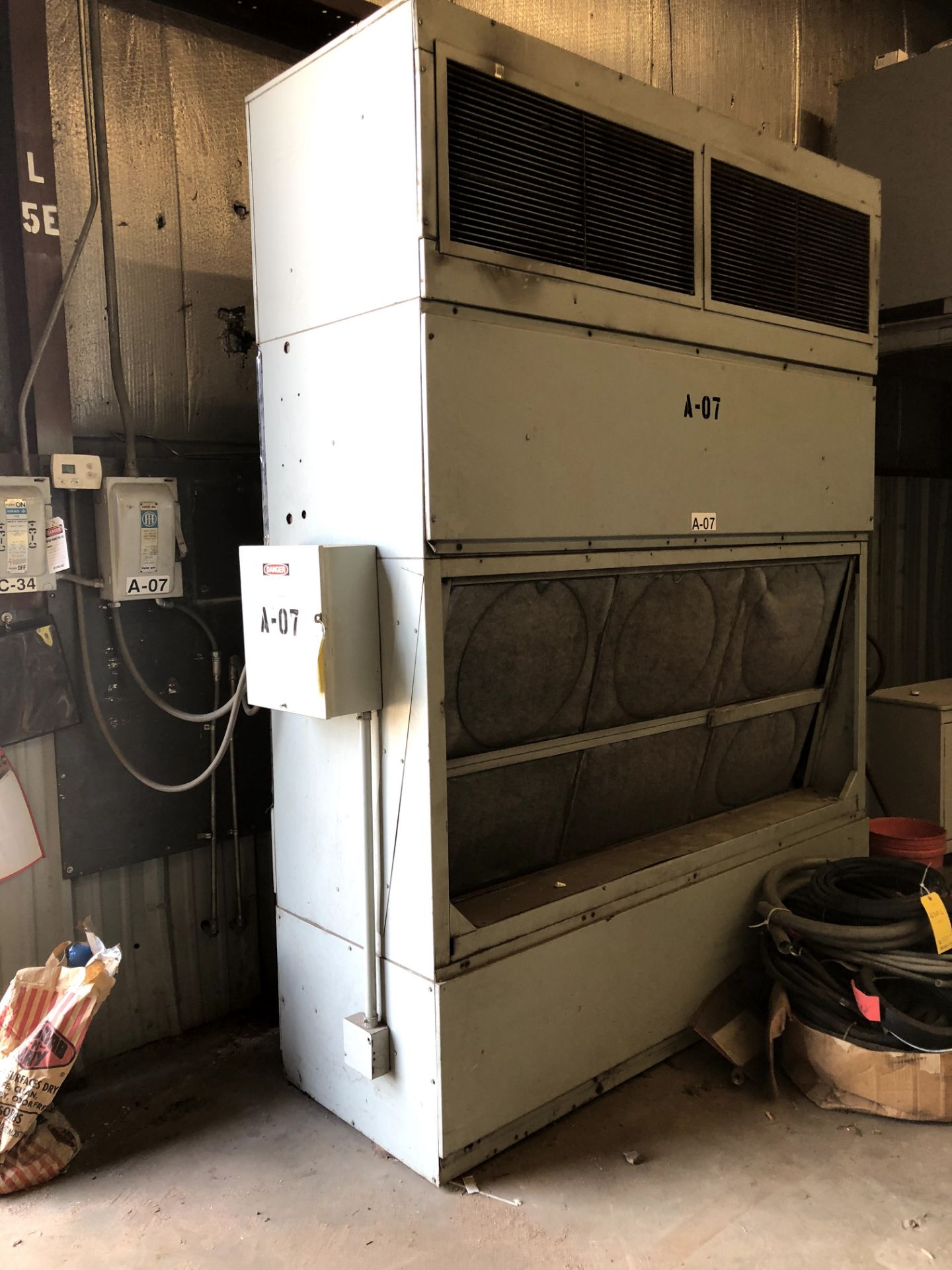 YORK FREE STANDING AIR CONDTN W/ COMPRESSOR/CONDENSOR UNIT, MDL:HICE180A46E