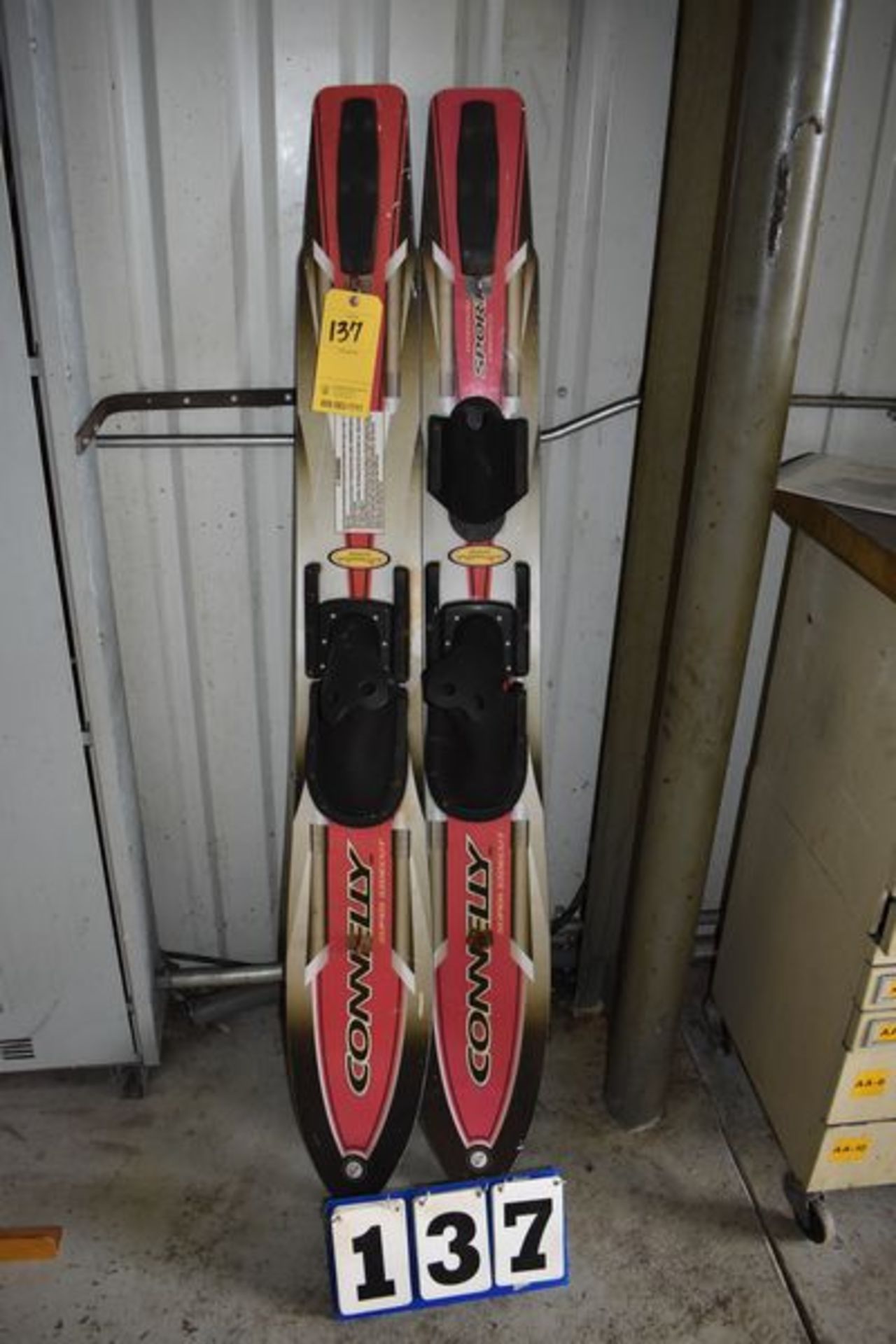 CONVELLY SKIS