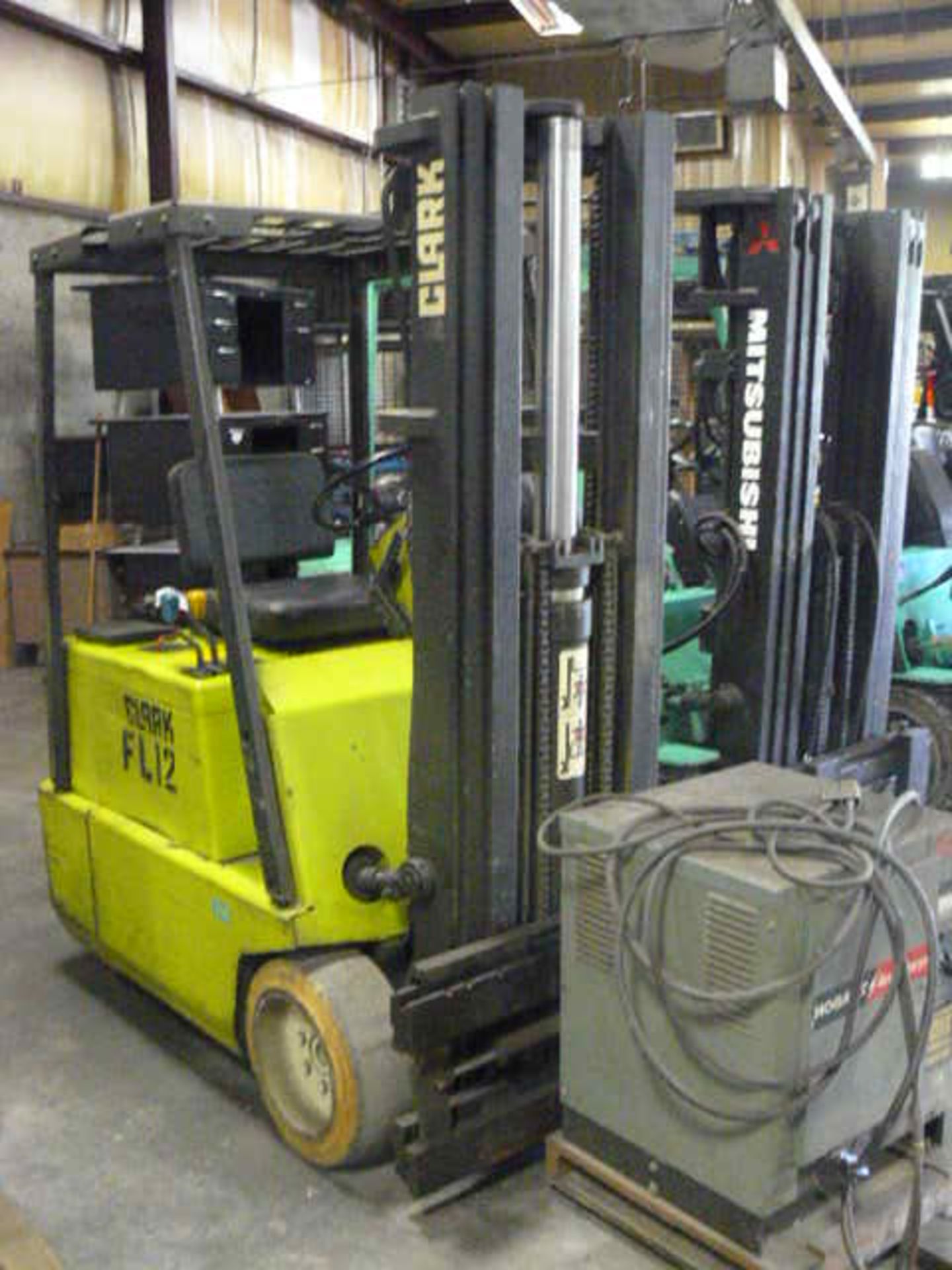 CLARK FORKLIFT MDL: TM115S, 2250 LB CAP, 188" LIFT HEIGHT, ELECTRIC W/ HOBART CHARGER (LOCATION 2: - Image 2 of 6