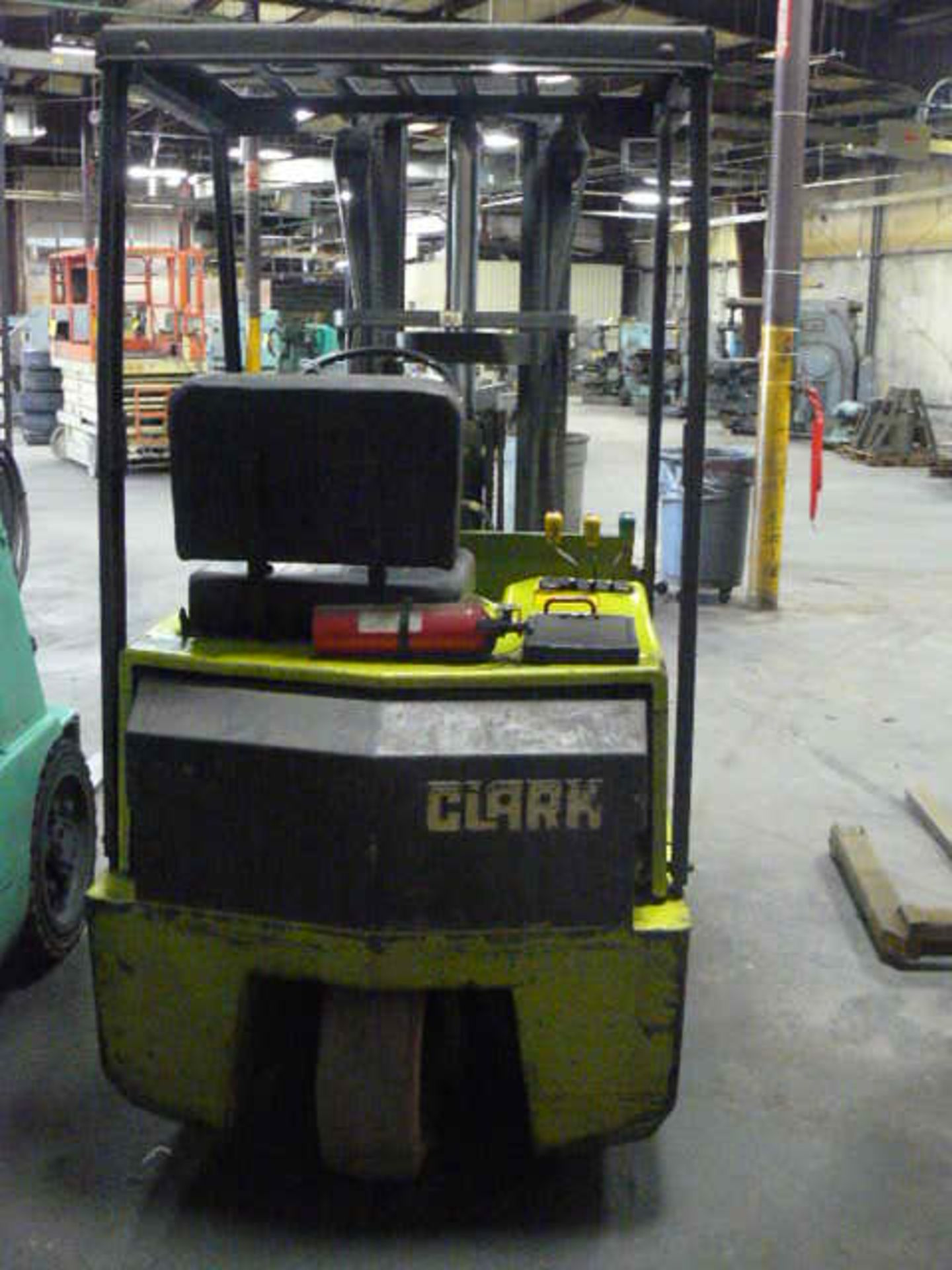 CLARK FORKLIFT MDL: TM115S, 2250 LB CAP, 188" LIFT HEIGHT, ELECTRIC W/ HOBART CHARGER (LOCATION 2: - Image 3 of 6