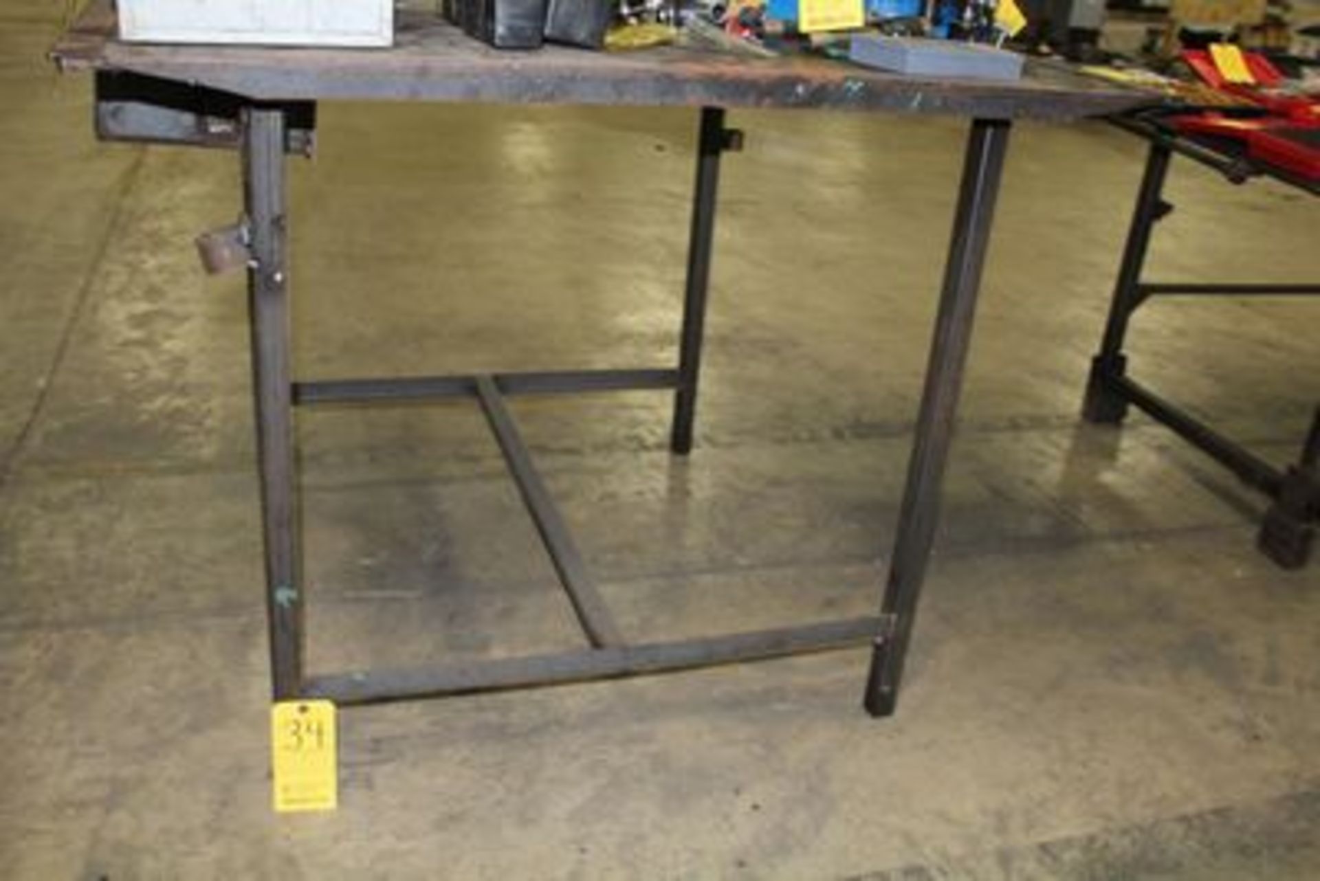 HD METAL TABLE 4' X 4' (LOCATION 1: 1308 LE GILLILAND DR, TEXARKANA, AR 71854)