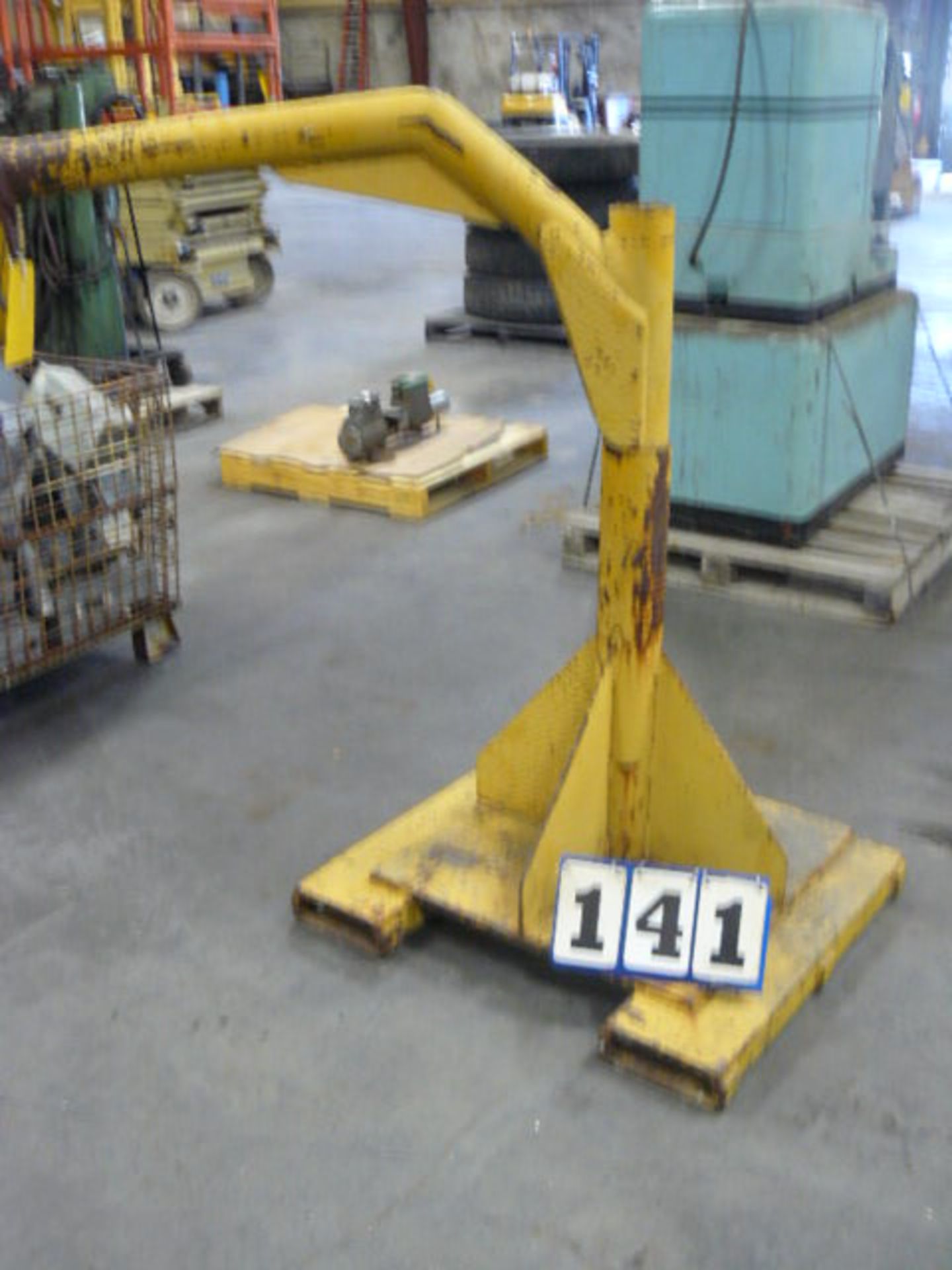 FORKLIFT LIFTING ATTCHMNT (LOCATION 2: 700 W MAIN ST, AZEL, TX 76020)