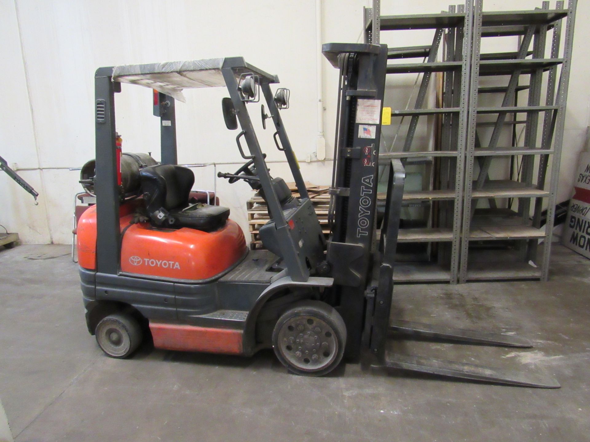 5000 lb. Toyota Model 42-FGCU25 Forklift, 5000 lbs. cap., triple stage, side shift, cushion tires,