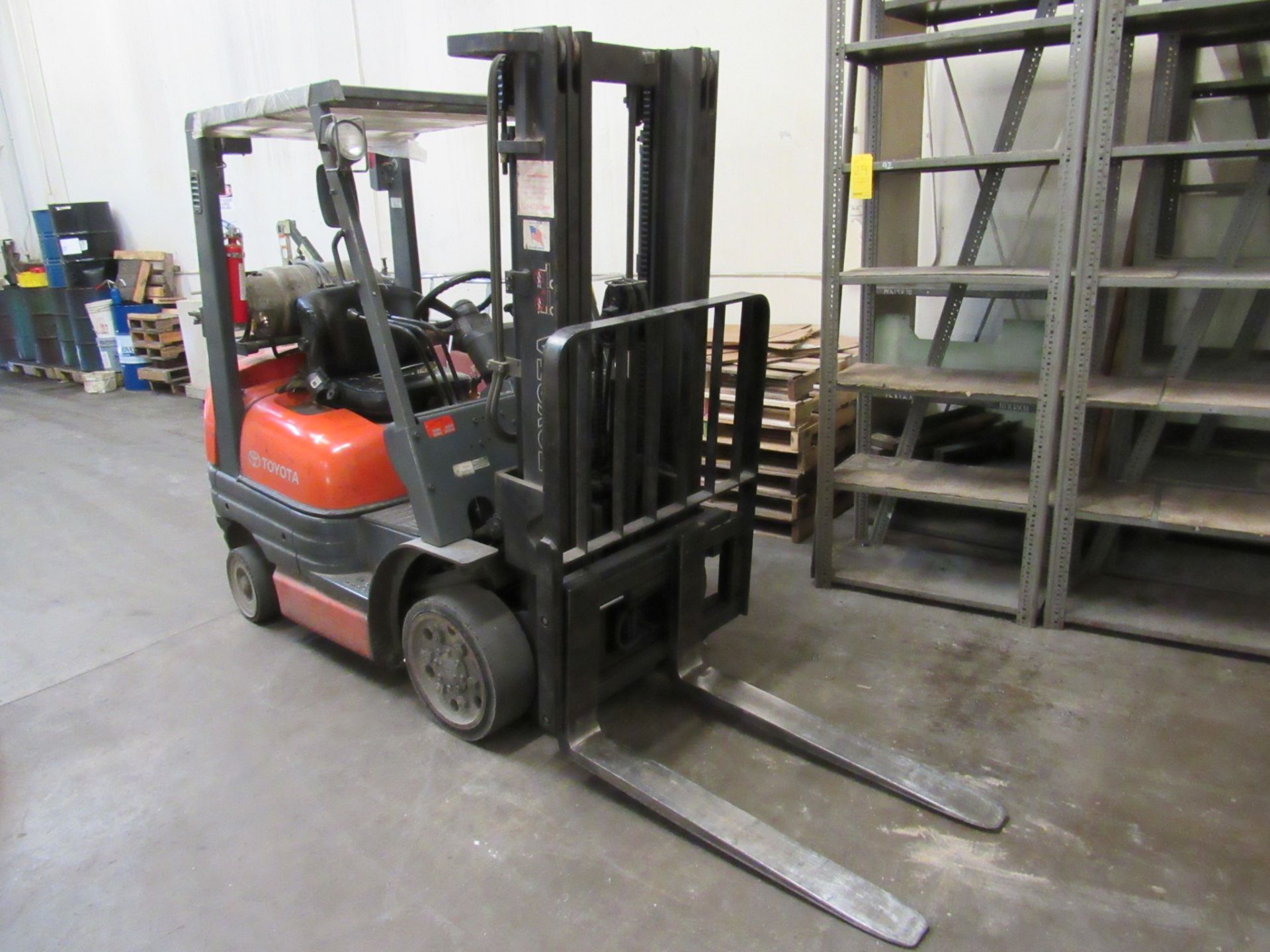 5000 lb. Toyota Model 42-FGCU25 Forklift, 5000 lbs. cap., triple stage, side shift, cushion tires, - Image 2 of 3