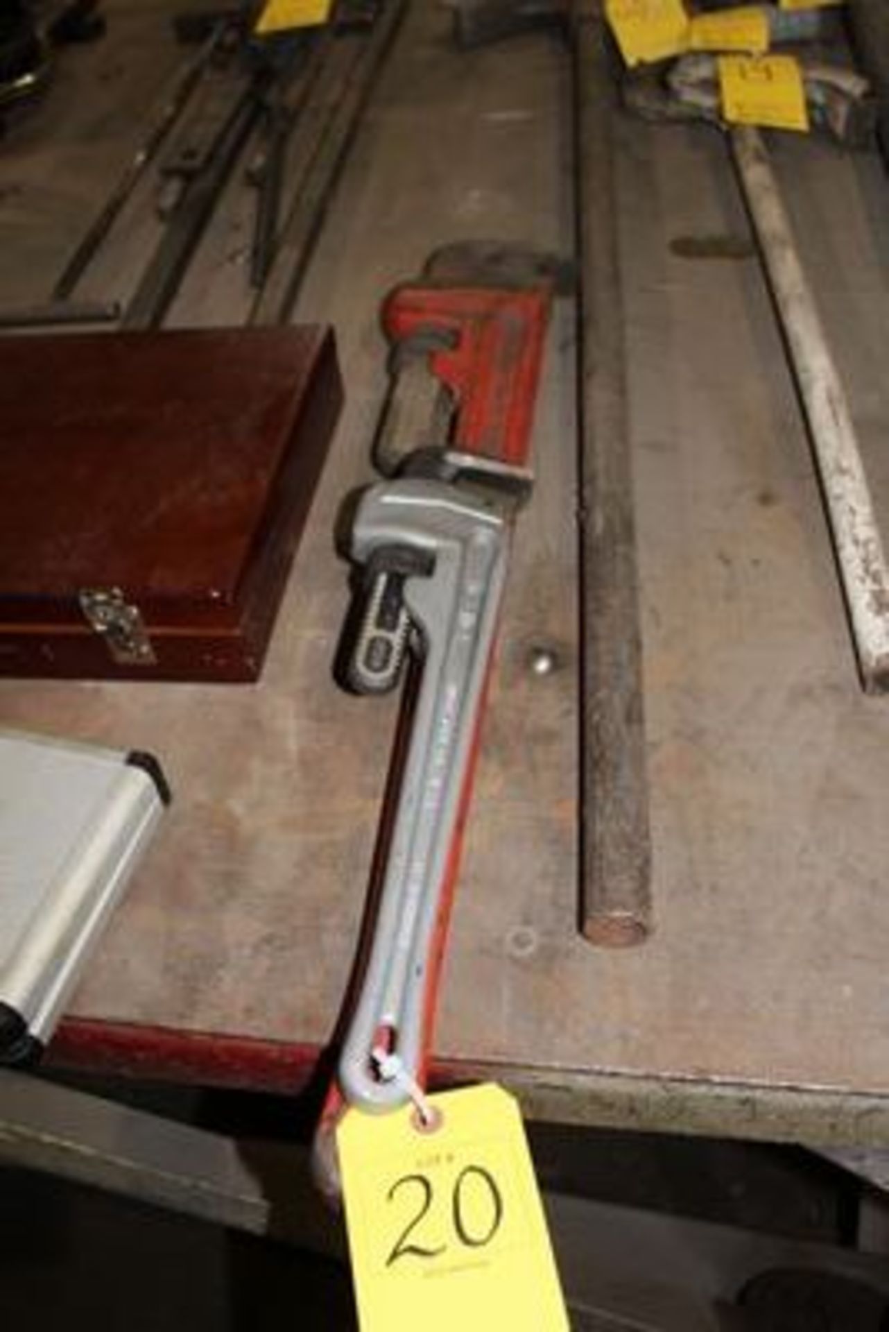 36", 18" PIPE WRENCH