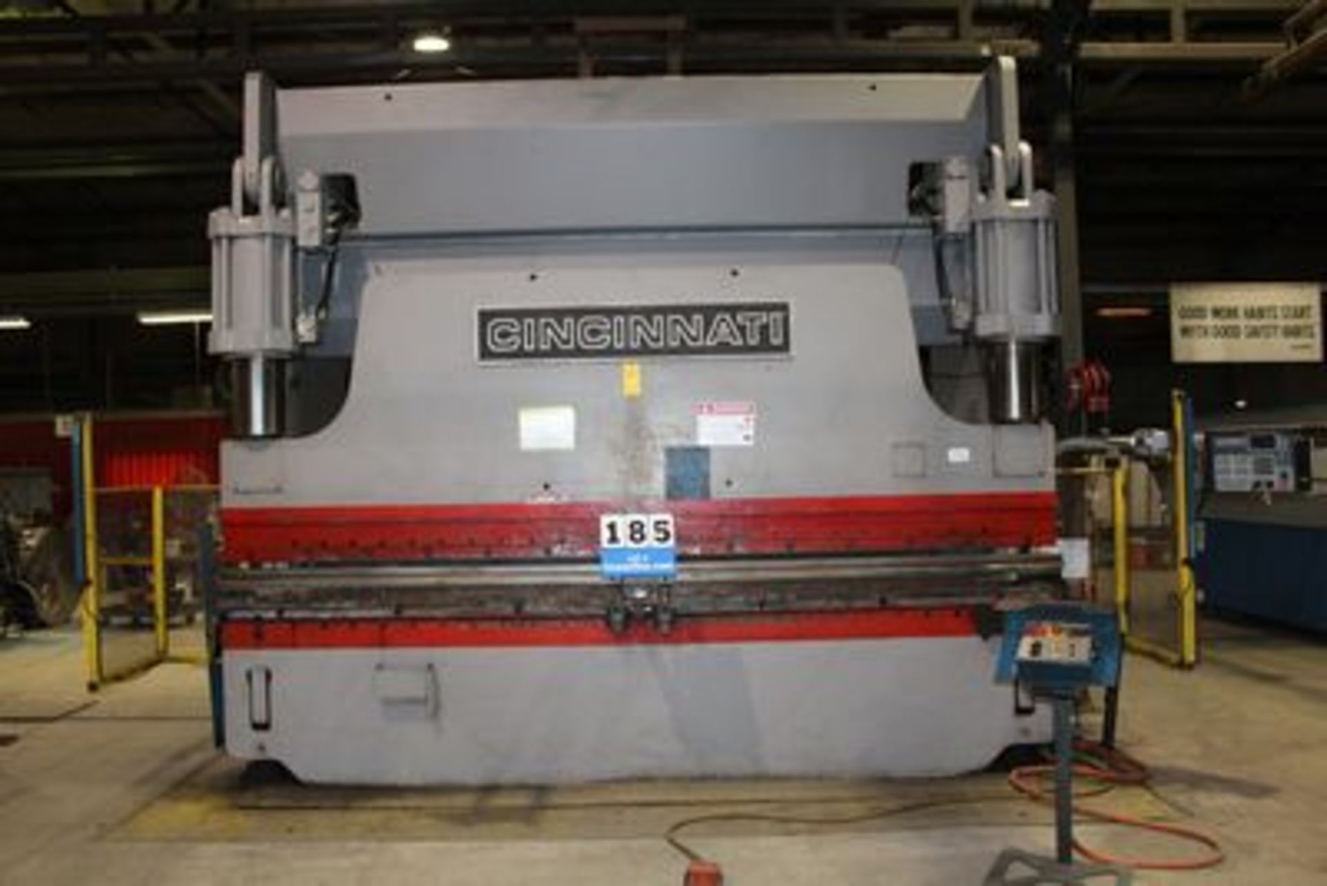 CINCINNATI 350 CB II 350 TON PRESS BRAKE, 14' BED, 12' BTW HOUSING, 16' STROKE, CNC BACK GUAGE