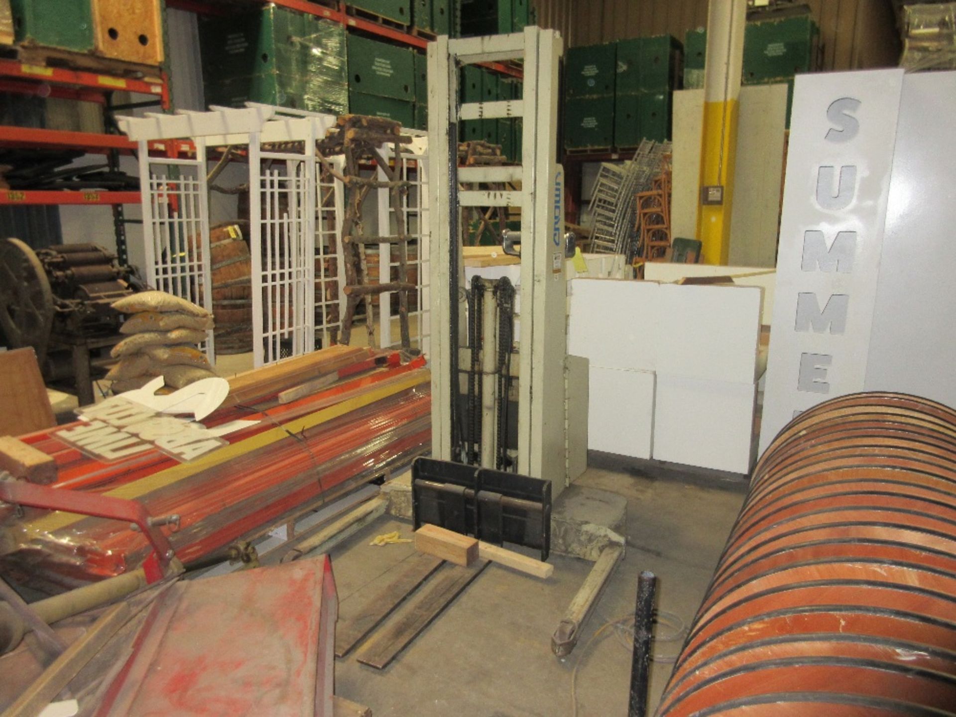 Crown Pallet Lift, Electric - Image 3 of 6