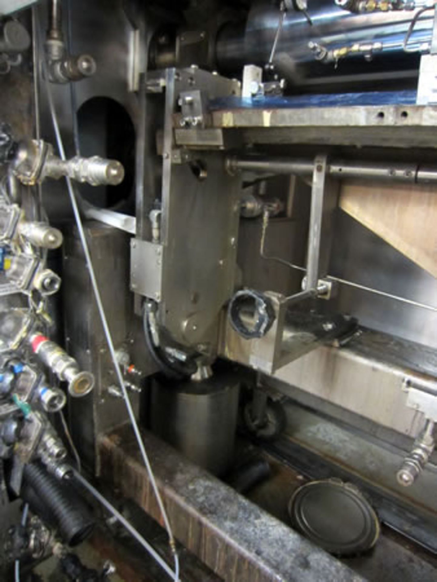 1992 Worldwide Coating Head - 62" web width, a stainless steel cartridge coater with two (2) gravure - Image 3 of 8