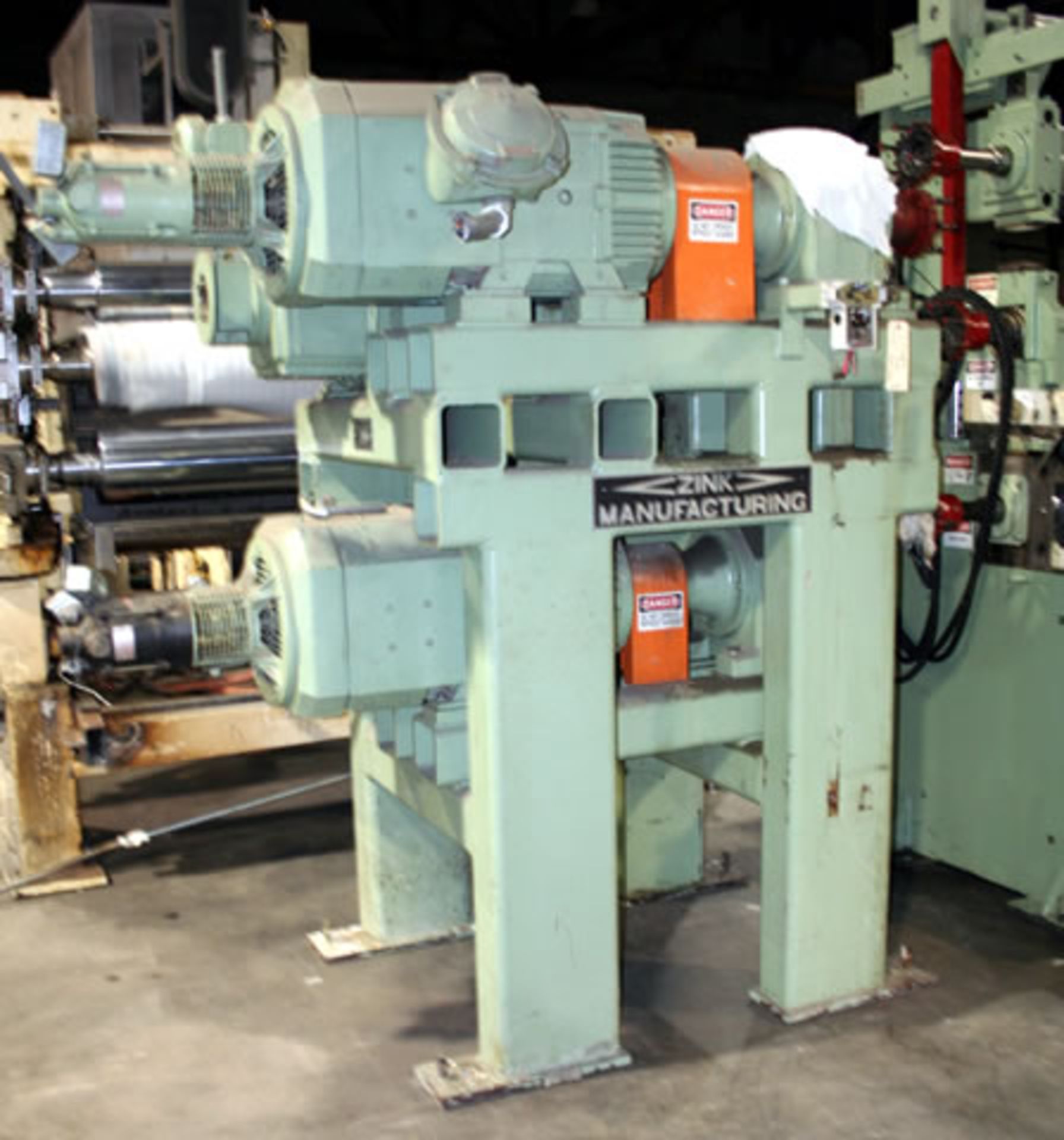 1992 Zink Offset Gravure Coating Head - 82" web width, 3-roll vertical stack with 16" diameter - Image 4 of 8