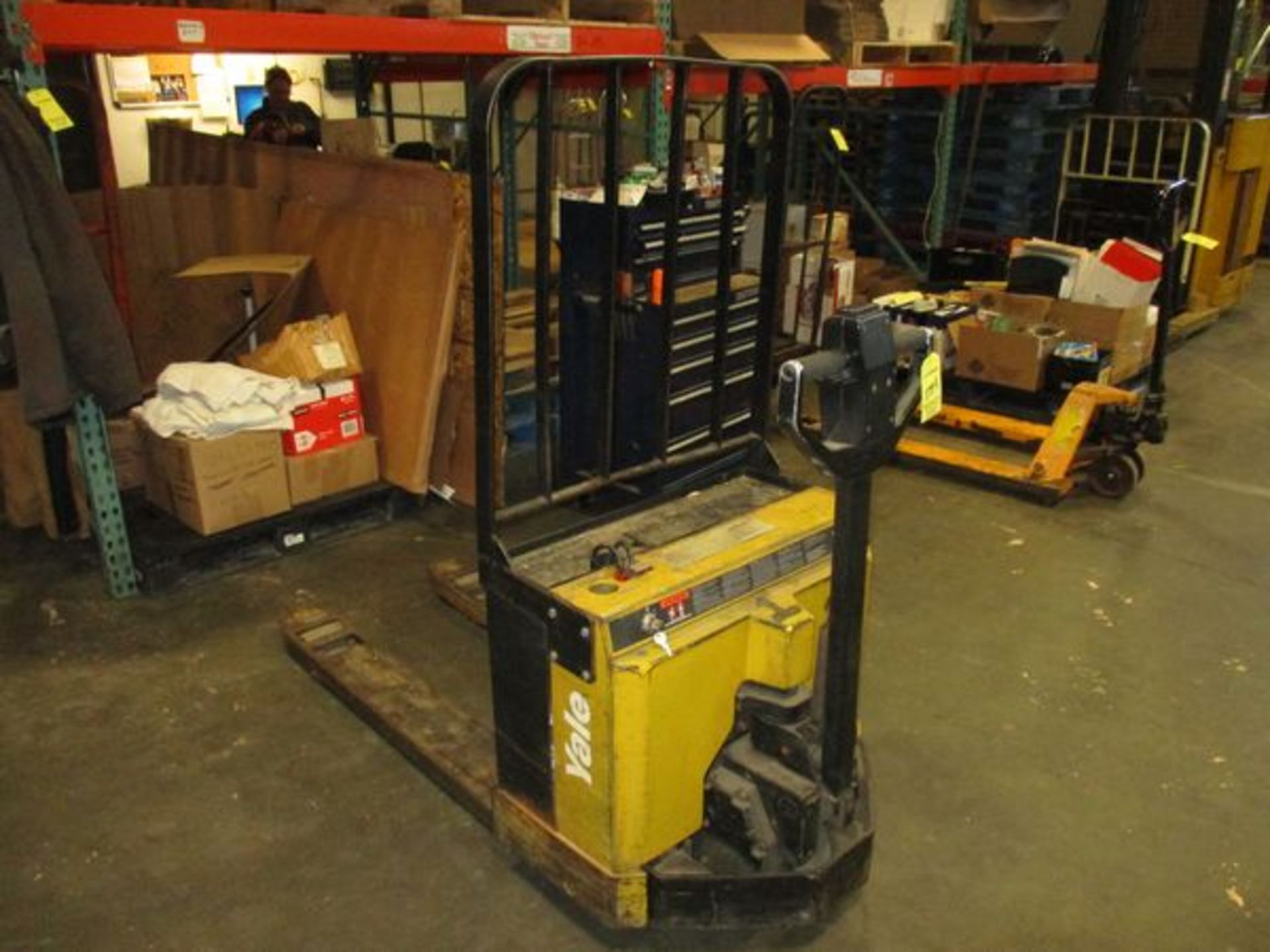 Yale MPB040ACN24C2748 4000 Lb. Elec. Pallet Jack, s/n N559095