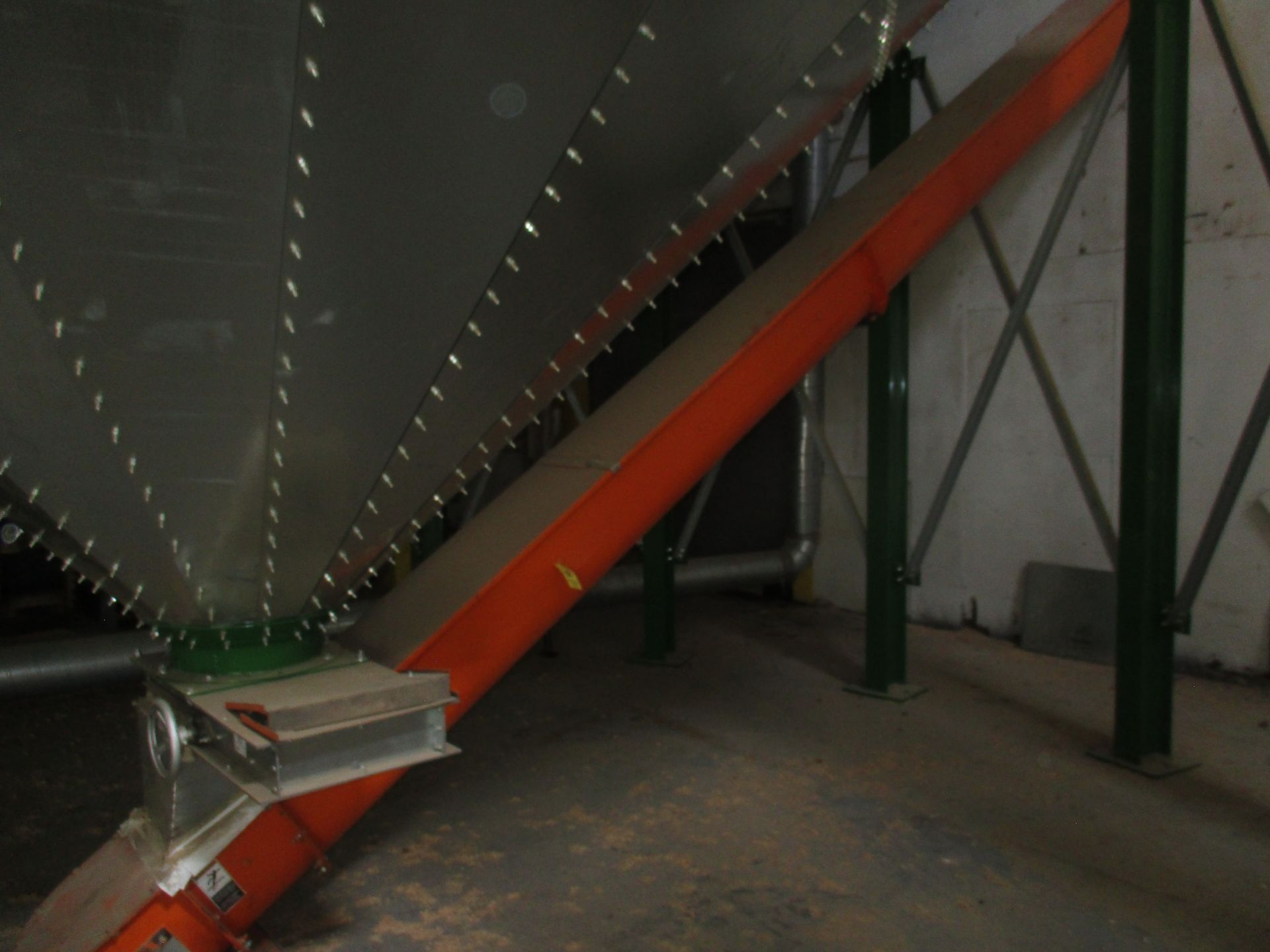 Superflo 9" x Approx. 30' Chain Drag Incline Conveyor