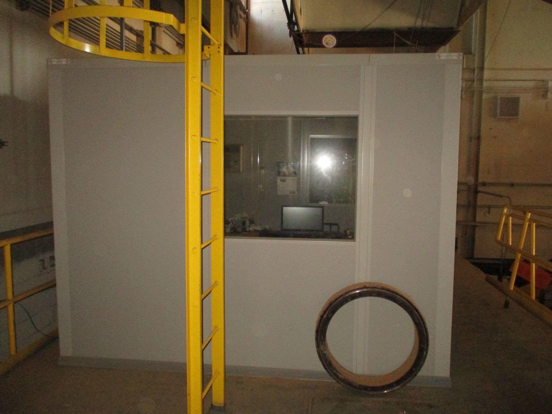 Special Built Pre-Fab Pre-Wired Port. Control Room, 10' 5" x 10' 4" x 8' - Image 2 of 3