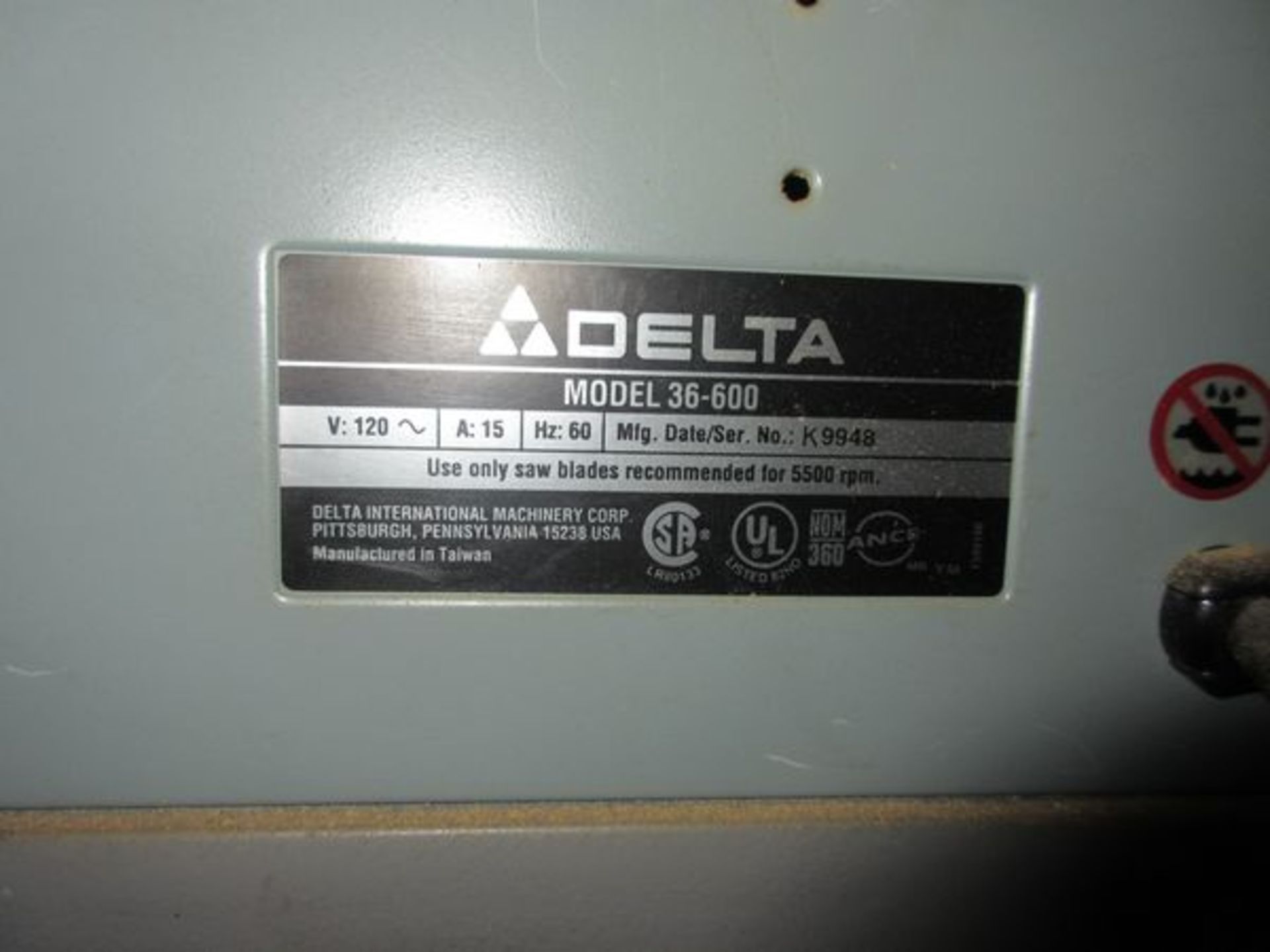 Delta 36-600 Table Saw - Image 2 of 2