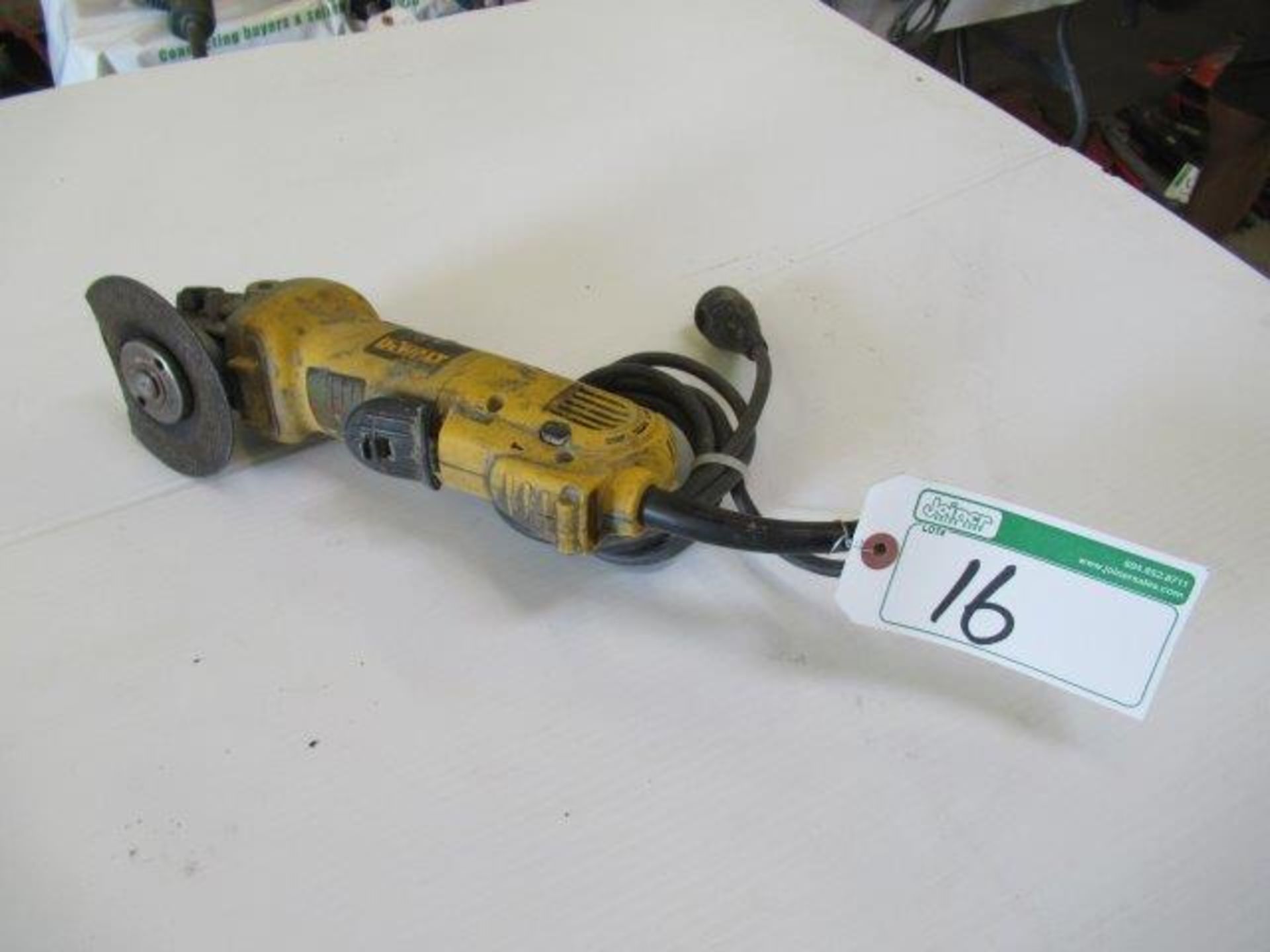 DEWALT ANGLE GRINDER