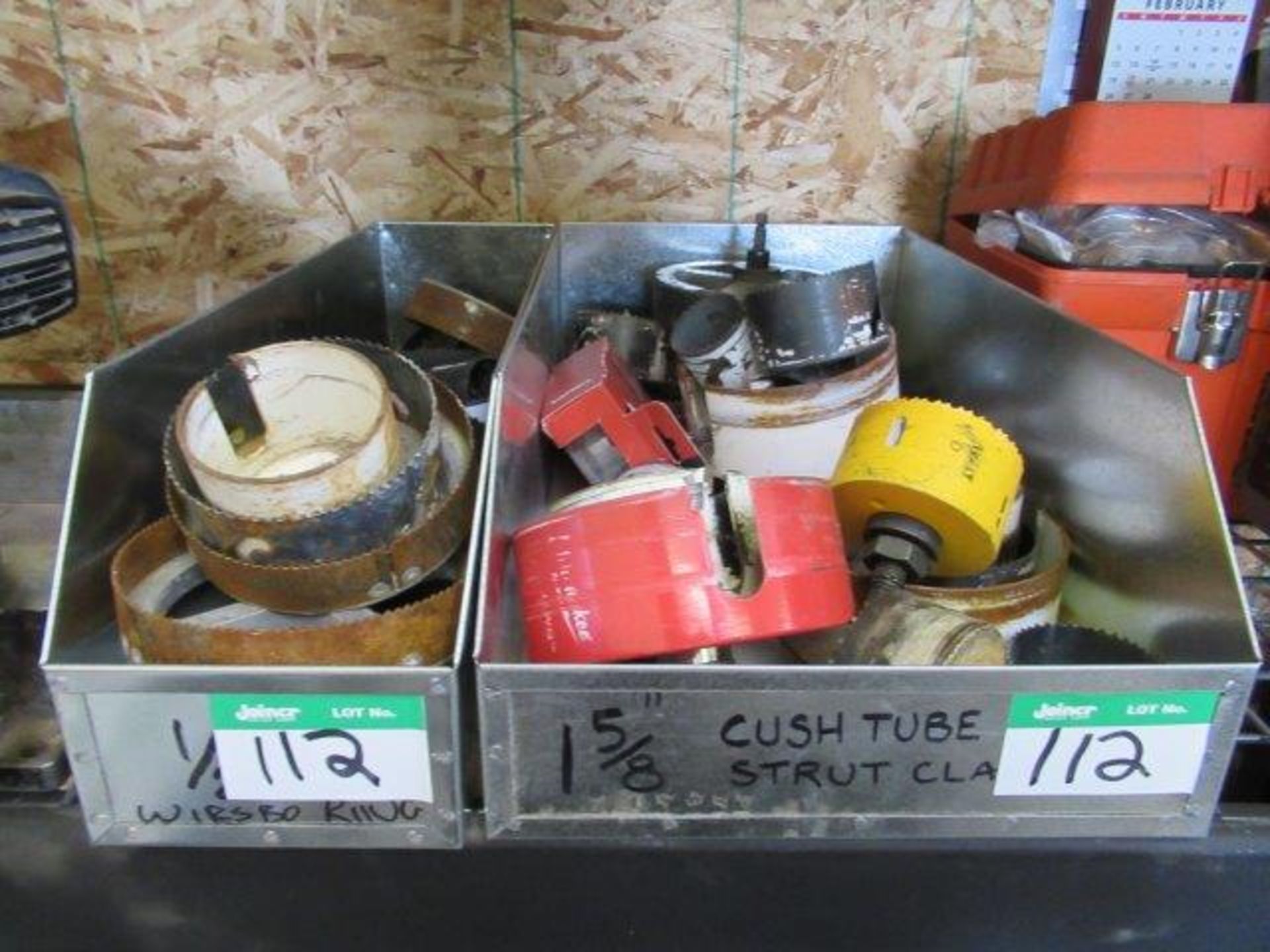 LOT OF ASSORTED HOLE SAWS