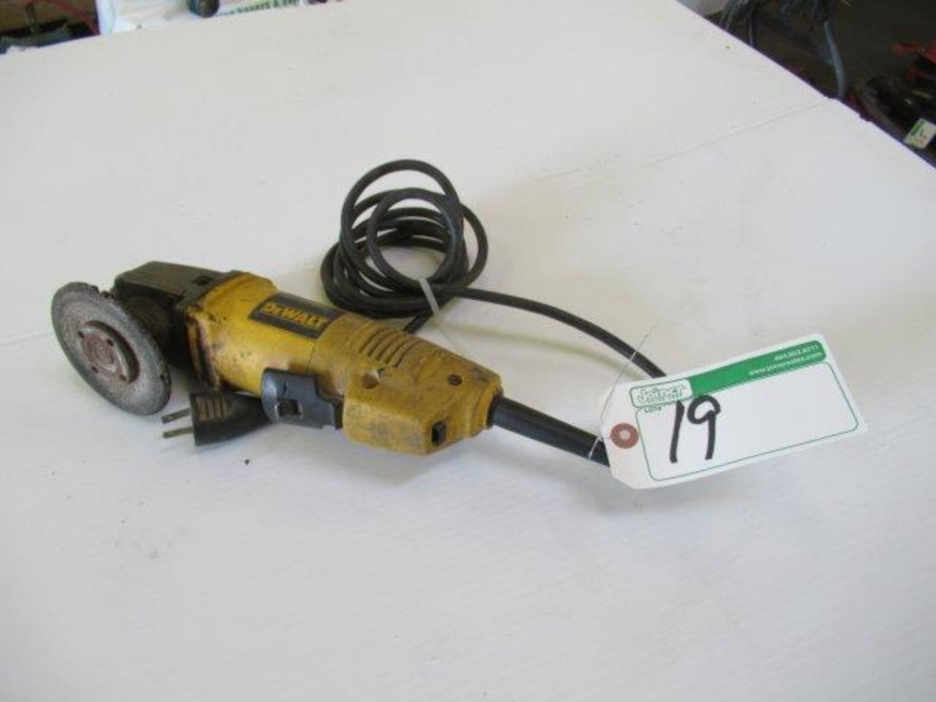 DEWALT ANGLE GRINDER