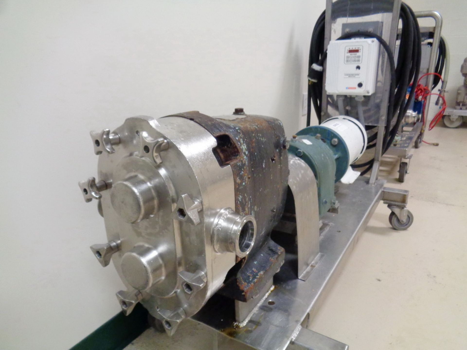 WAUKESHA POSITIVE DISPLACEMENT PUMP. SS CONTACT PARTS - Image 3 of 6