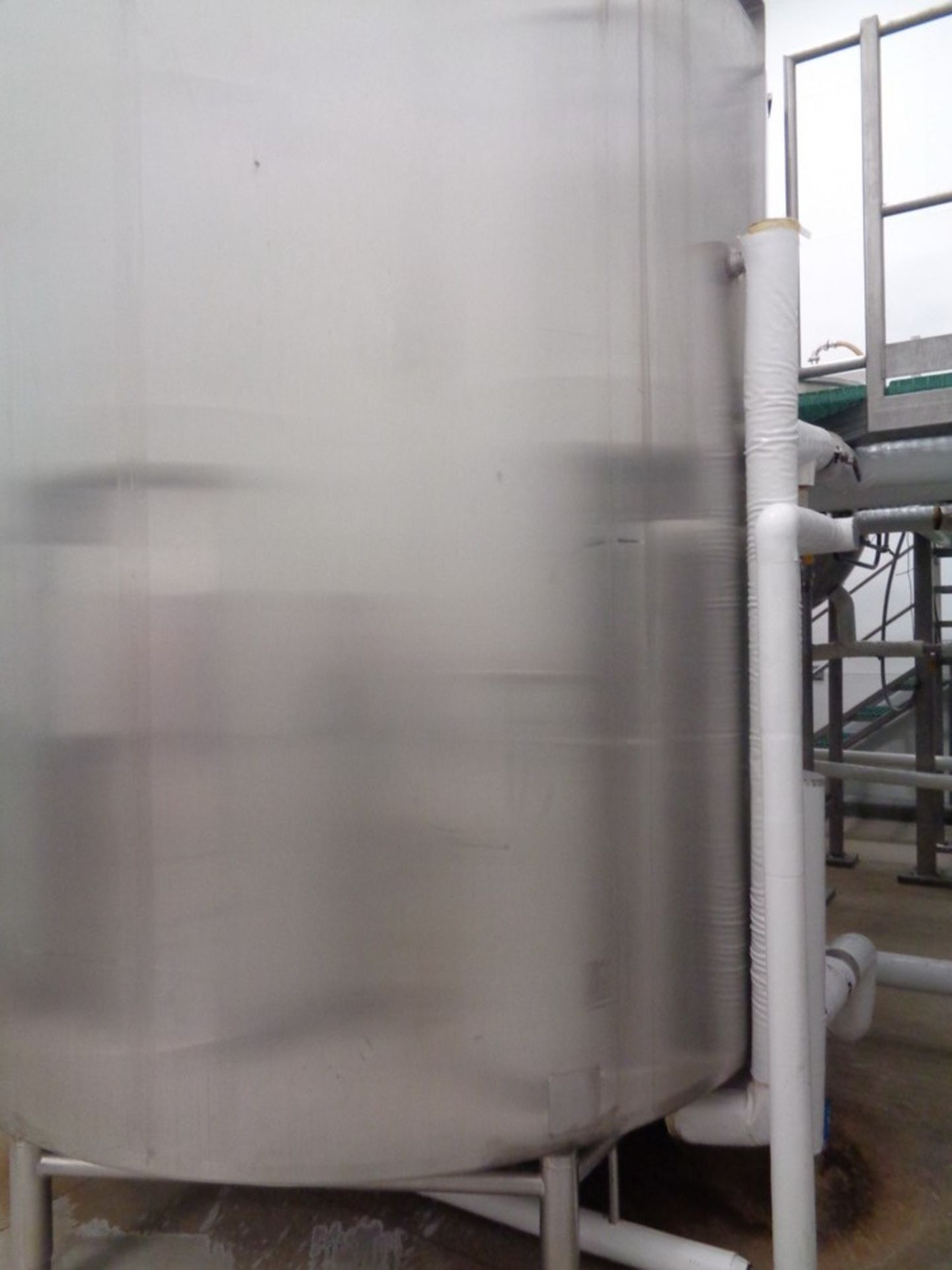 SANI FAB 3,000 GAL TRIPLE MOTION JACKETED VERTICAL SS PROCESSING TANK (MIK-8), S/N G1352301 - Image 4 of 16