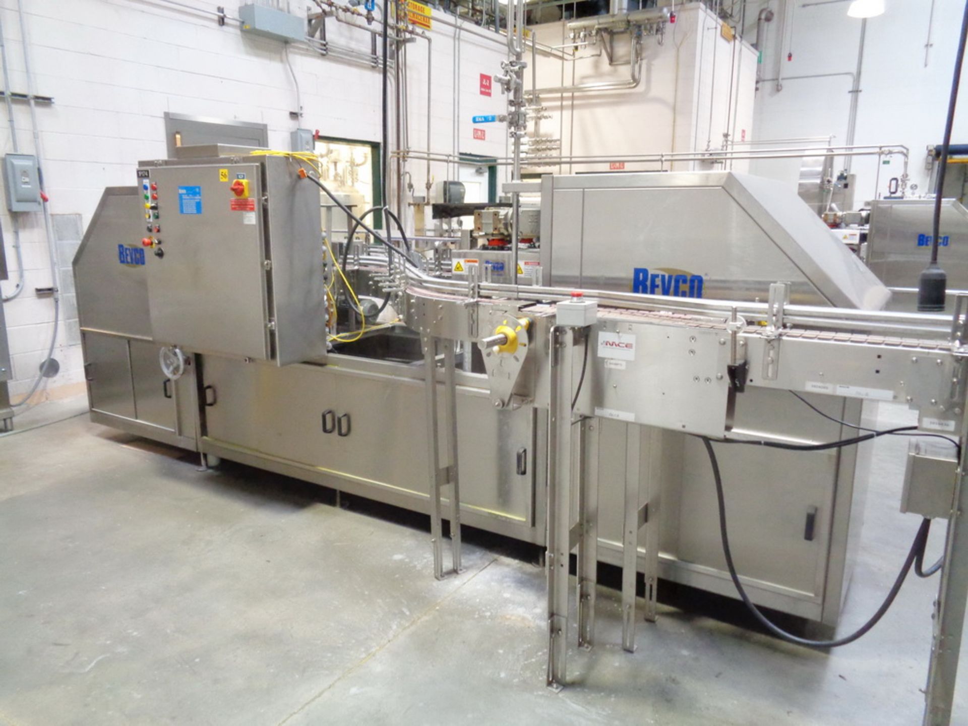 BULK LOT - PARTIAL LIQUID PACKAGING LINE (JUICE LINE #3) W/ PARTS FOR TWO DIFFERENT 2 OZ BOTTLES - Image 10 of 35