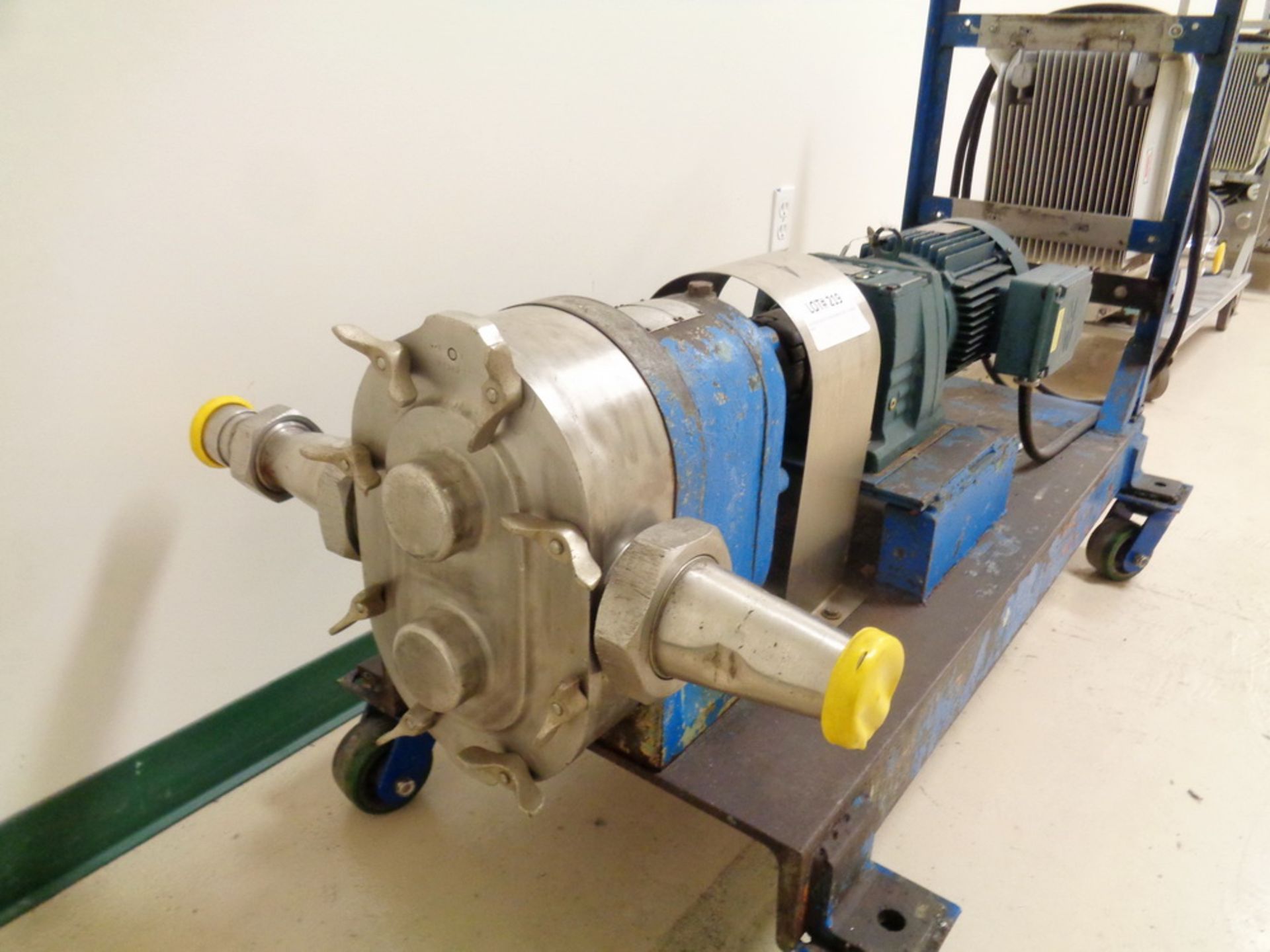 WAUKESHA POSITIVE DISPLACEMENT PUMP. SS CONTACT PARTS - Image 3 of 6