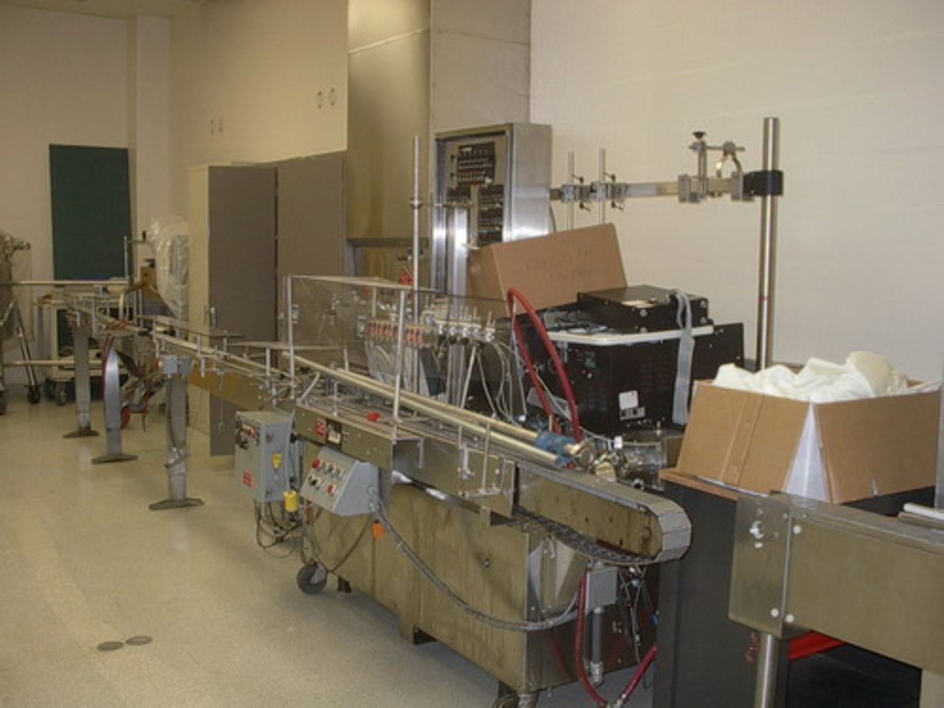 Oden 10-head electronic controlled rotary motion positive displacement filler. - Image 2 of 9