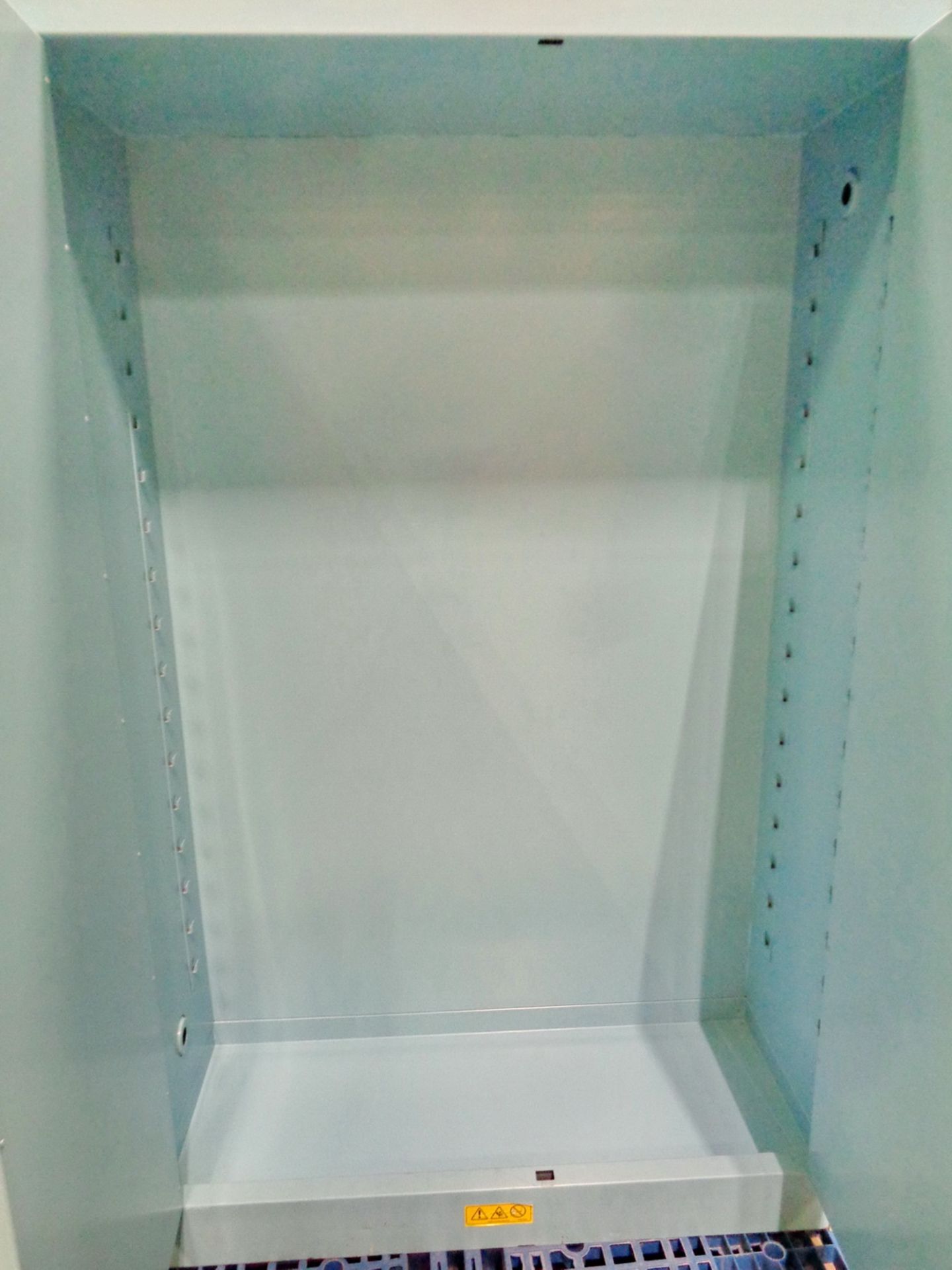 Justrite Flammable 2 Door Storage Cabinet - Image 3 of 4