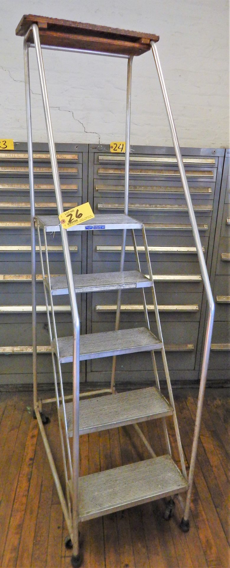 5' STOCK LADDER