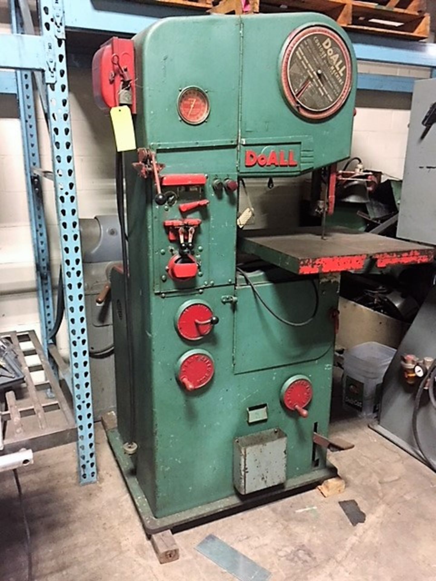 DoAll Mdl. 16-2 16" Vertical Bandsaw (Located in Ronkonkoma, NY)