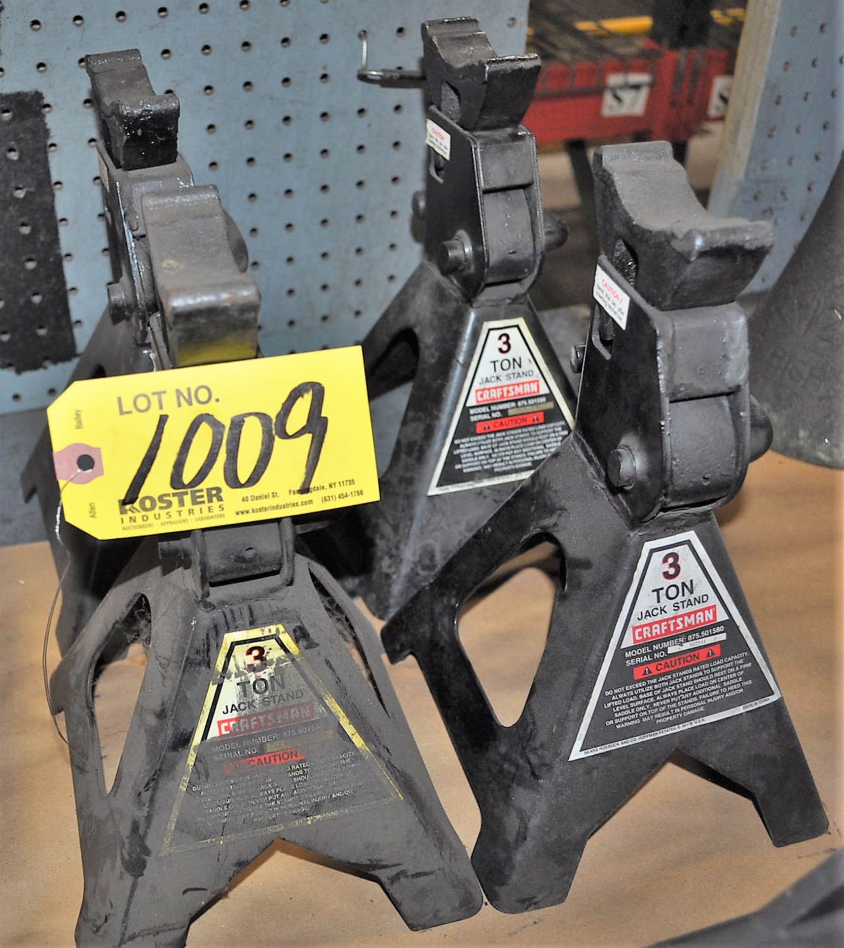 [4] 3 TON JACK STANDS