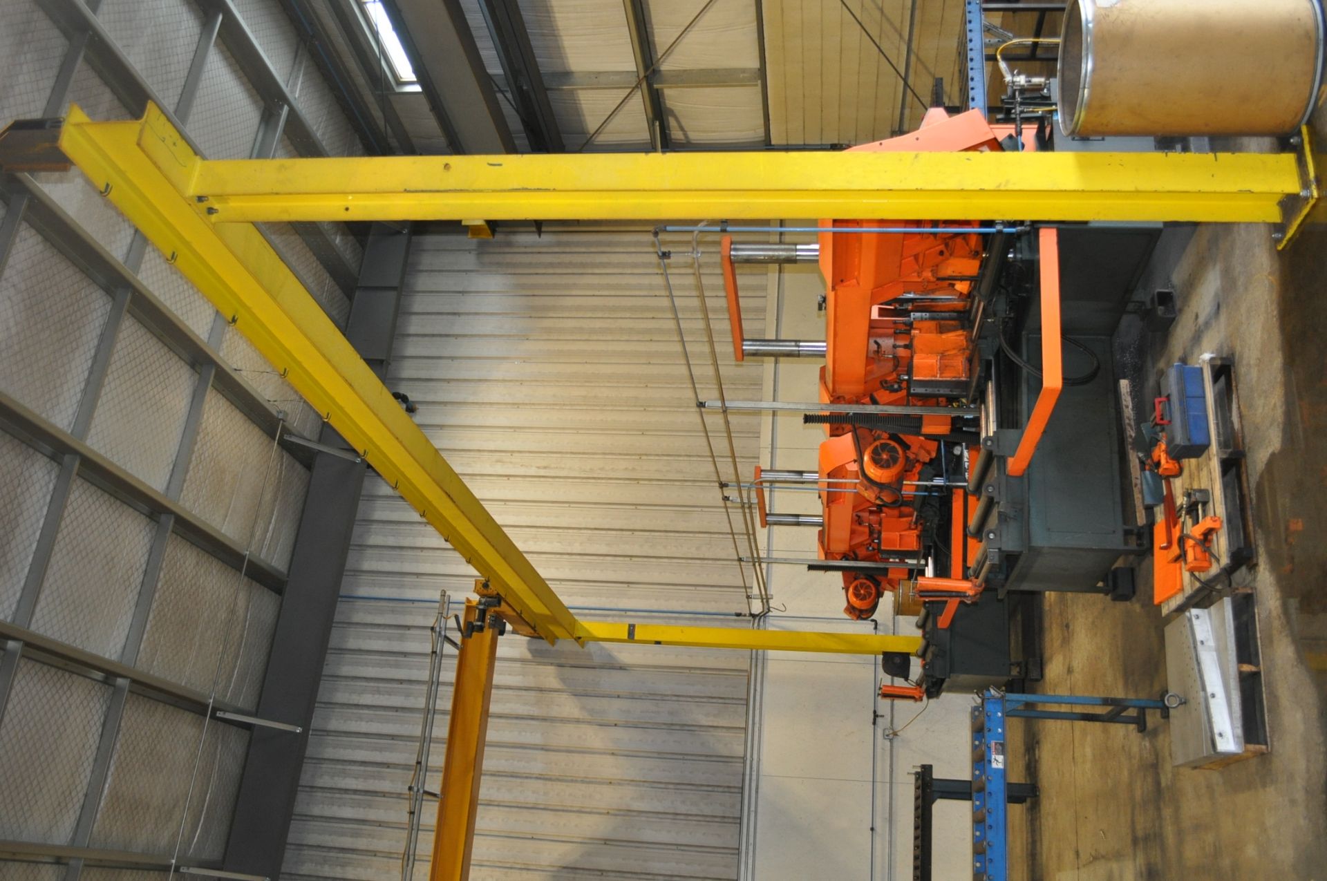 HANDLING SERVICES 2 TON FREE STANDING OVERHEAD BRIDGE CRANE, WITH PENDANT CONTROL, 2 TON HOIST - Image 5 of 6