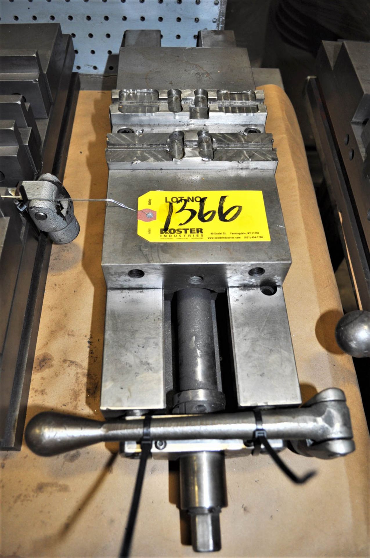 6" DOUBLE MACHINE VISE