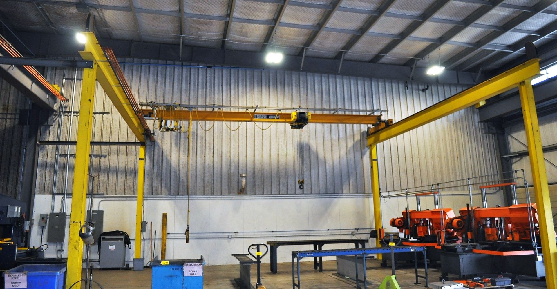 HANDLING SERVICES 2 TON FREE STANDING OVERHEAD BRIDGE CRANE, WITH PENDANT CONTROL, 2 TON HOIST