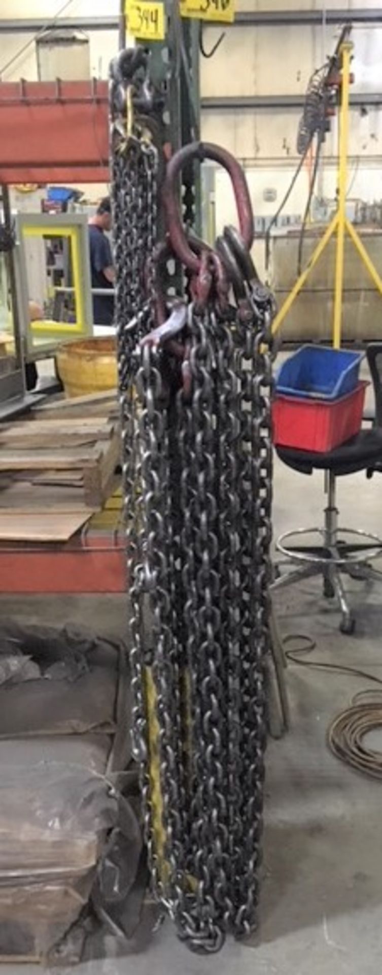 LOT OF ASSORTED LIFTING CHAIN
