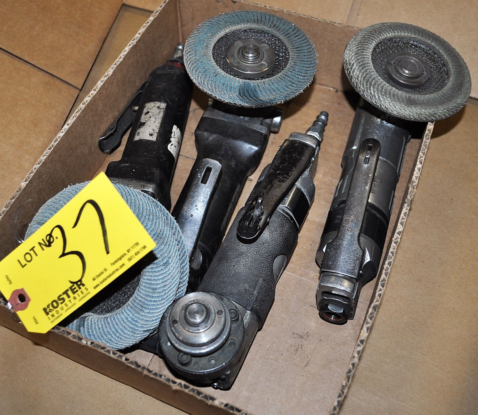 LOT OF ASSORTED RIGHT ANGLE PNEUMATIC GRINDERS