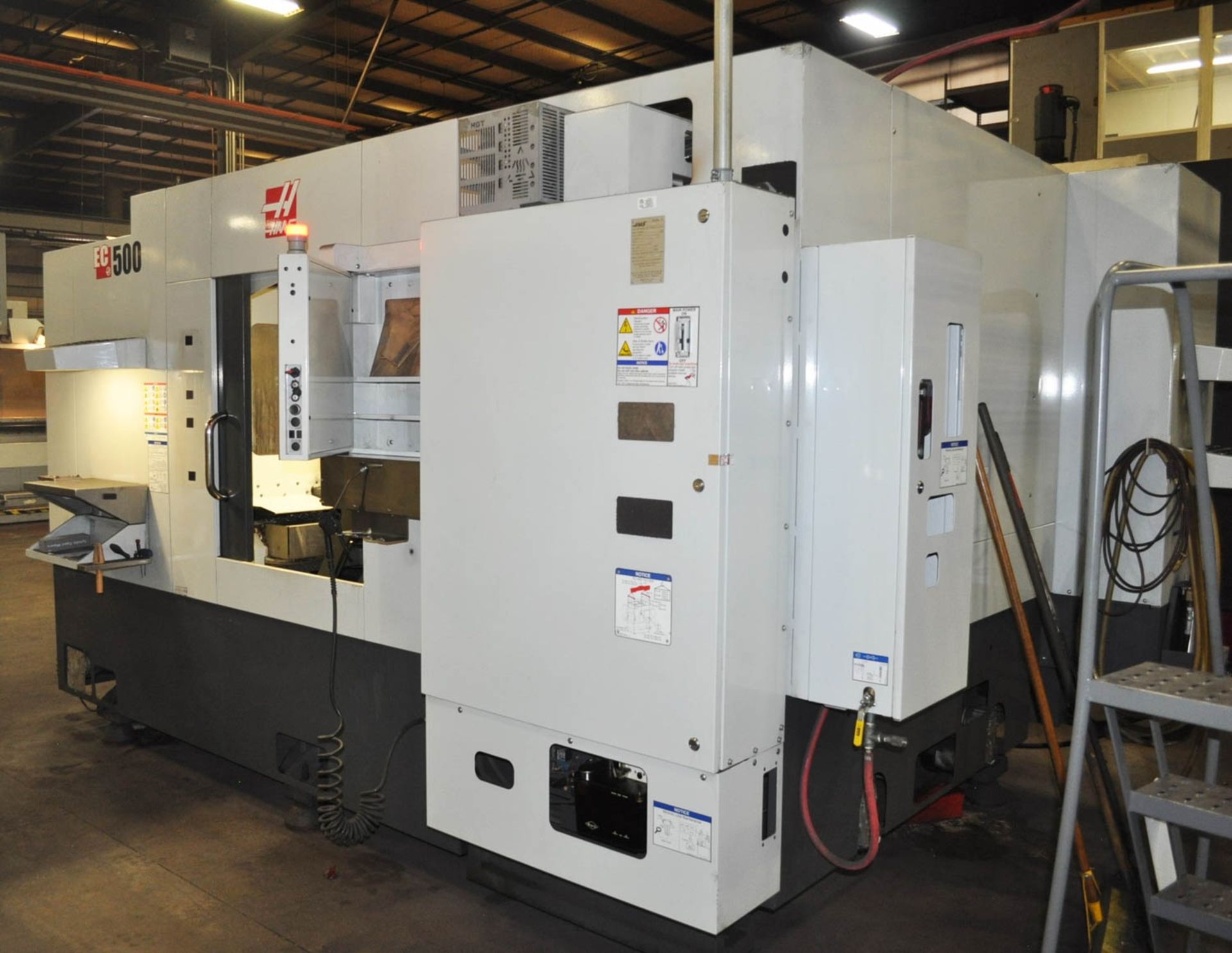 HAAS MDL. EC500 CNC HORIZONTAL MACHINING CENTER, TRAVELS: X-32", Y-20", Z-28", 2APC, 19.7" X 19.7" - Image 6 of 8