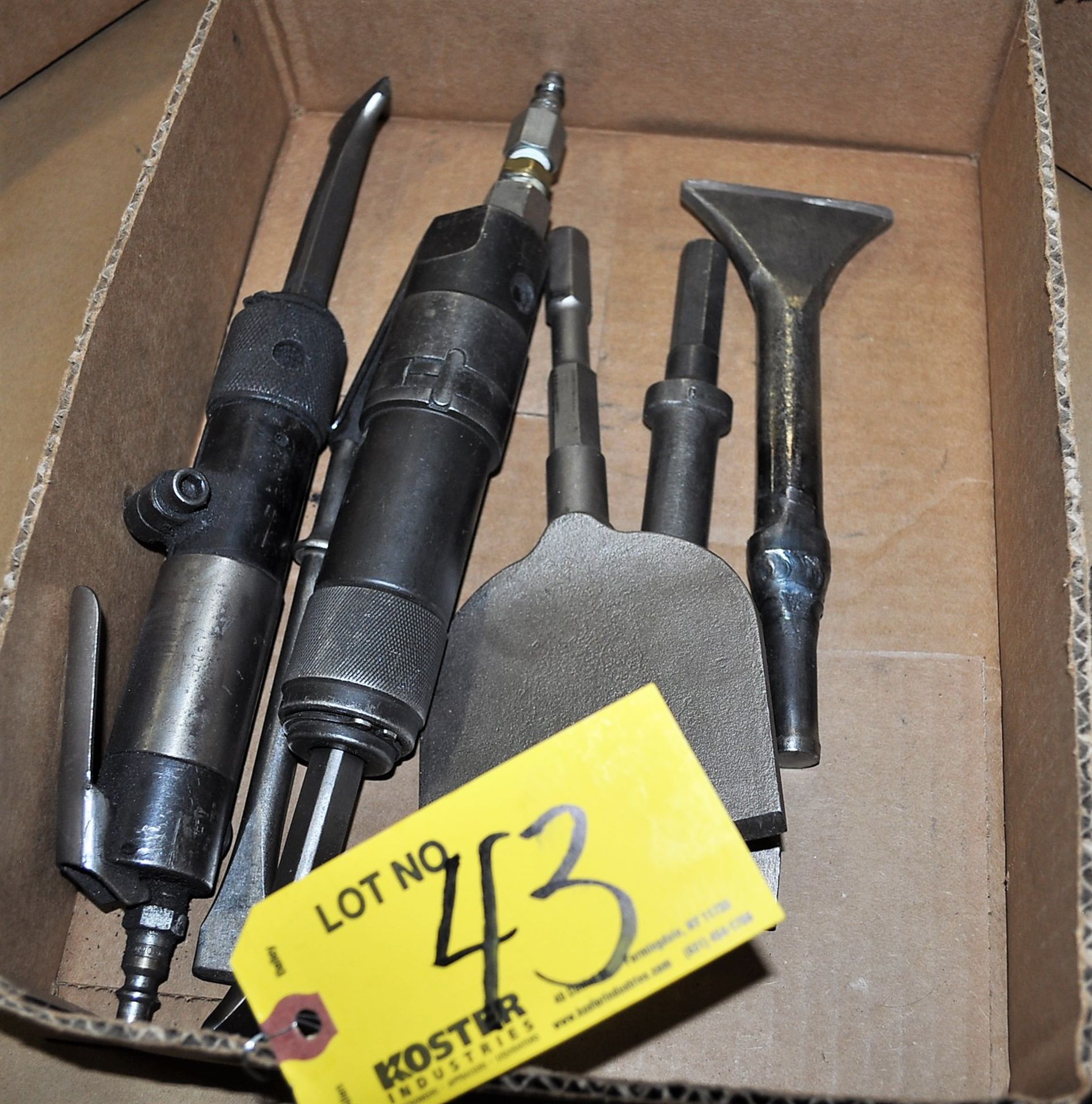 LOT OF PNEUMATIC CHIPPING HAMMERS