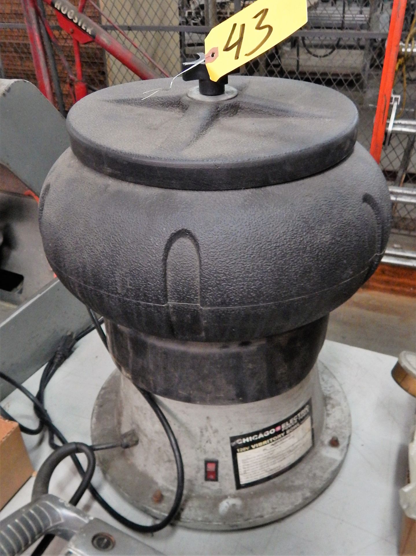 CHICAGO ELECTRIC 11" DIAMETER VIBRATORY BOWL FINISHER