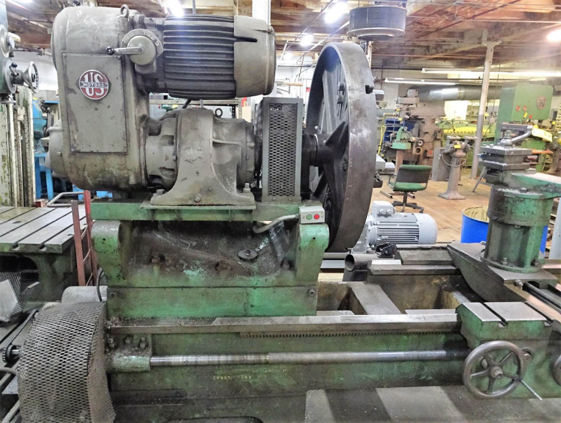 JJMGABE LATHE WITH APPROXIMATELY 128" BED, DUAL HEAD CENTER, APPROXIMATELY 10" TOOL POST RISER, - Image 2 of 5