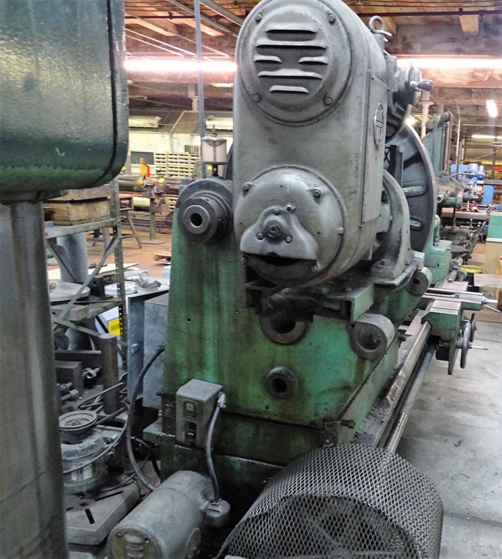 JJMGABE LATHE WITH APPROXIMATELY 128" BED, DUAL HEAD CENTER, APPROXIMATELY 10" TOOL POST RISER, - Image 4 of 5