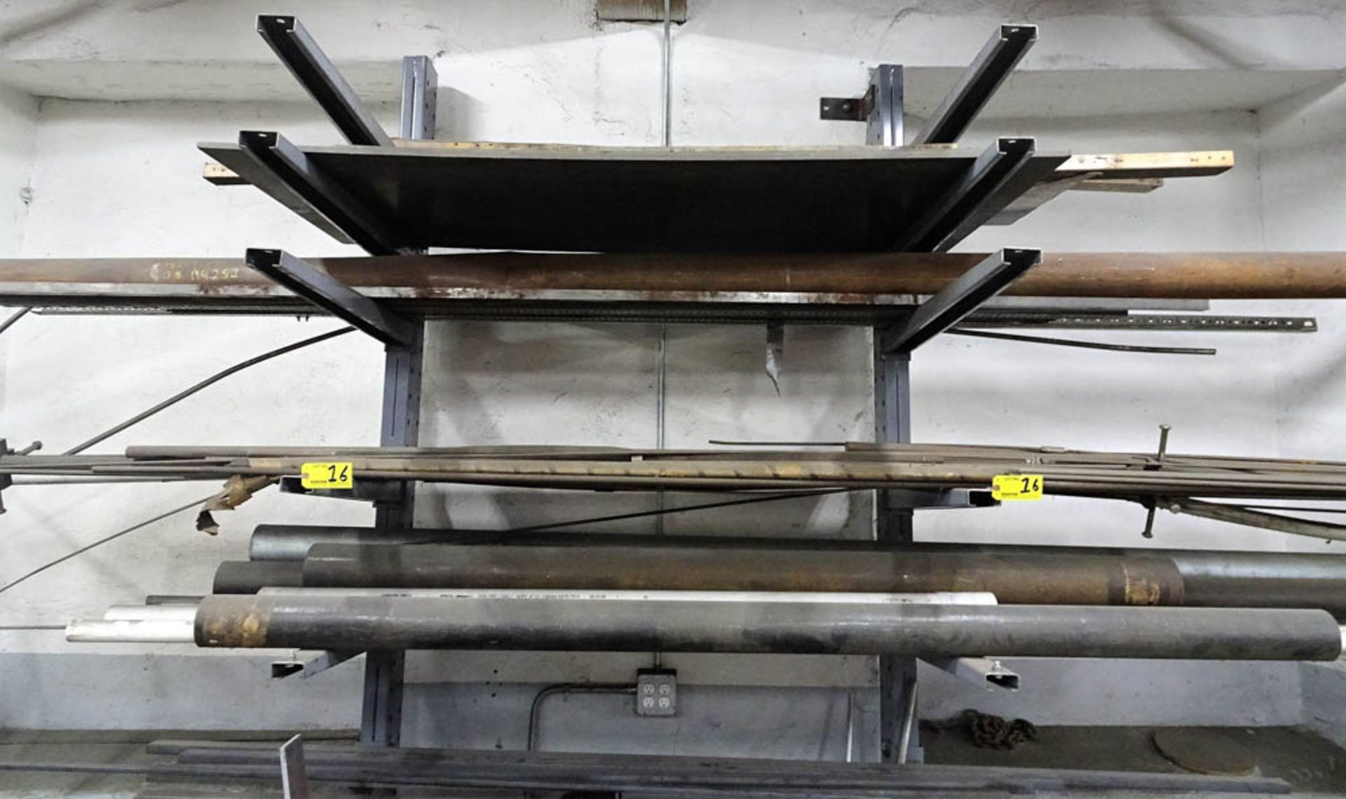 (6) SECTIONS OF SINGLE SIDED CANTILEVER RACKING WITH CONTENTS, CONTENTS INCLUDE: ROUND SOLID - Image 3 of 4