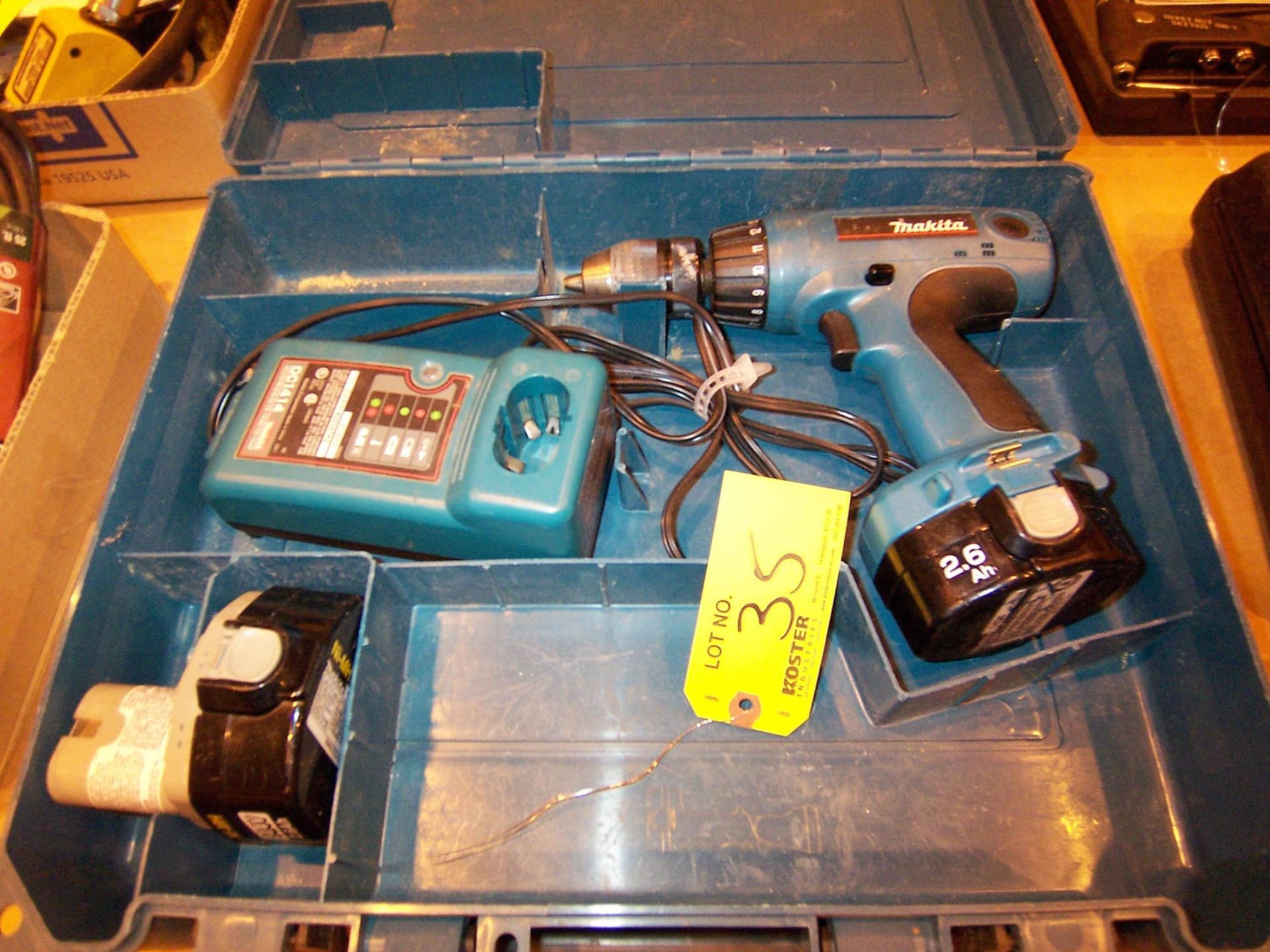 MAKITA BATTERY OPERATED DRILL & CHARGER