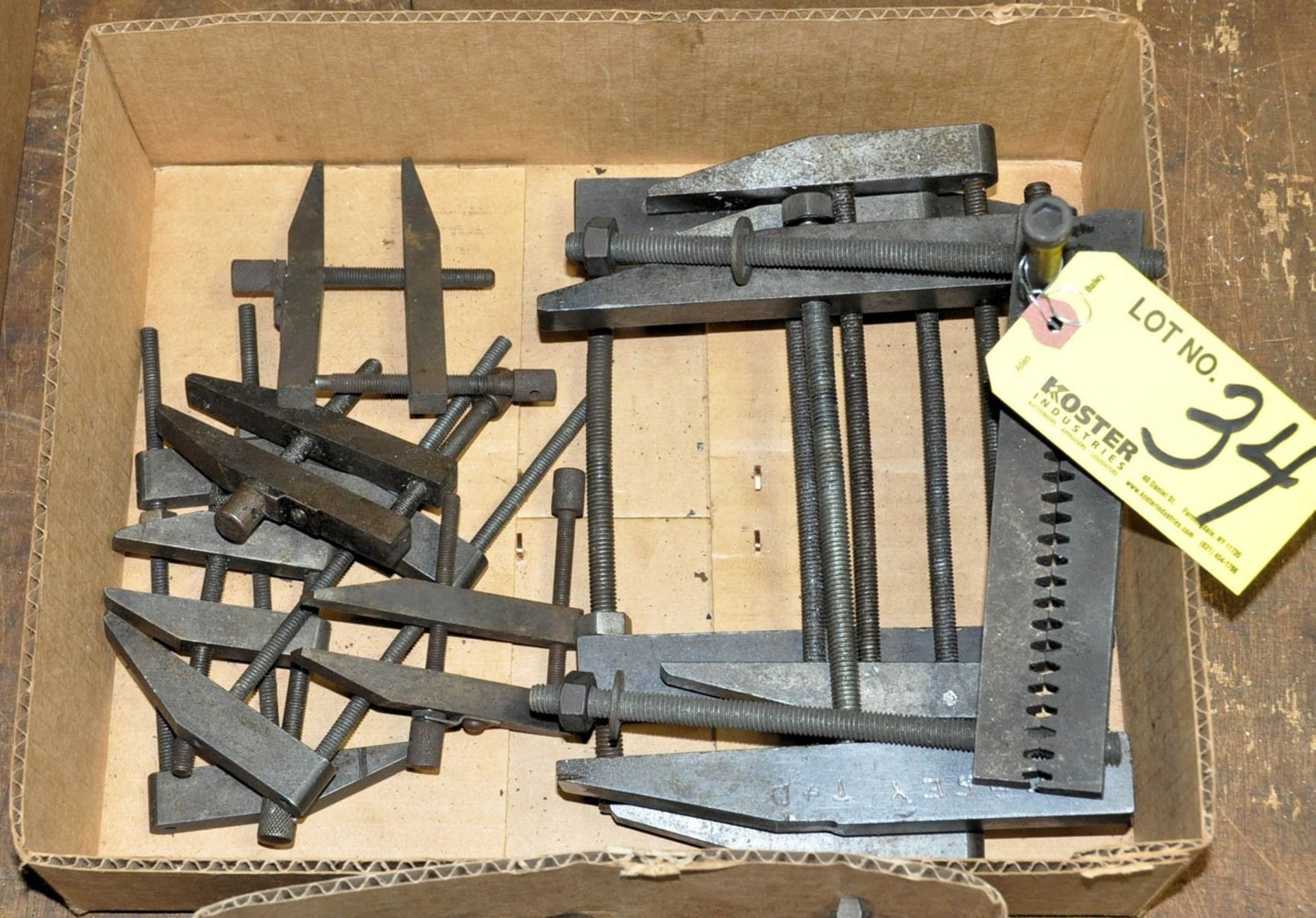 BOX OF DRAW CLAMPS