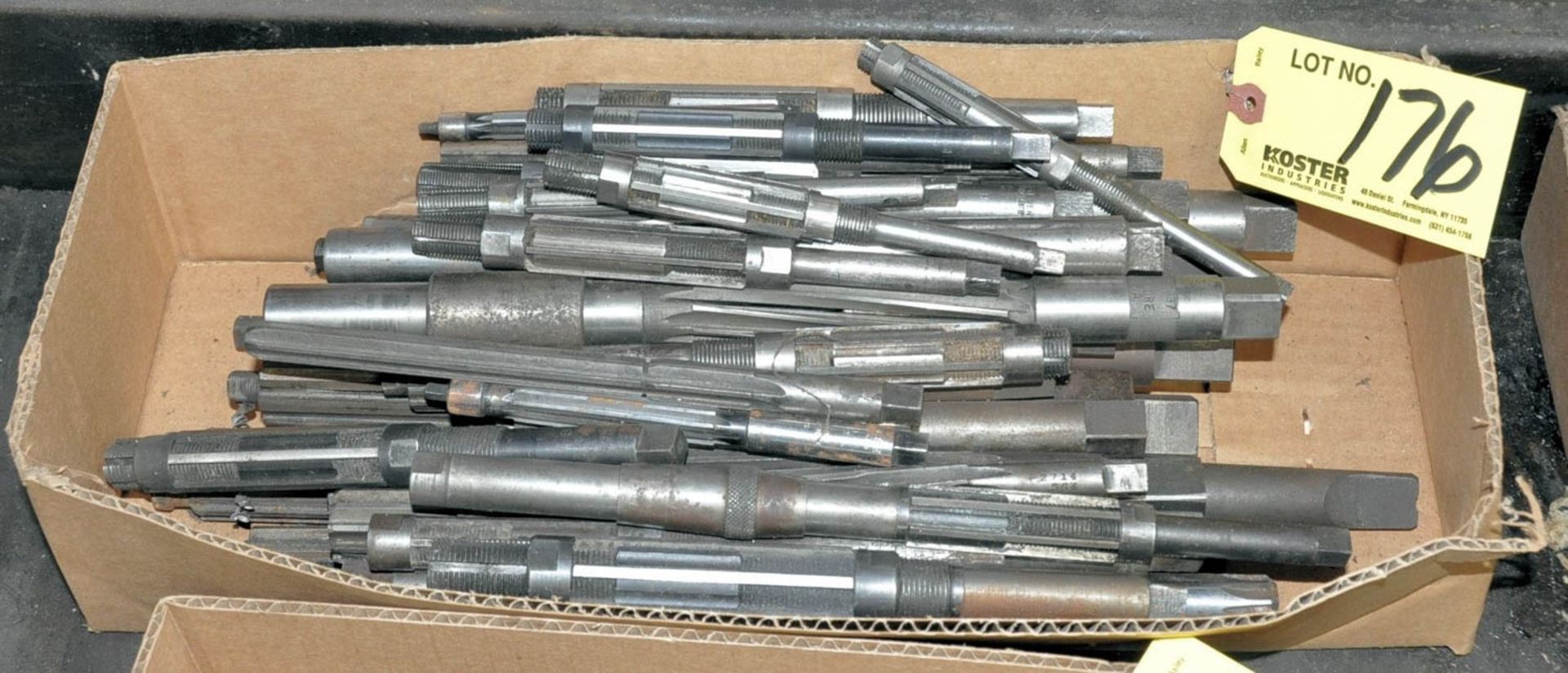 BOX OF EXPANDABLE REAMERS
