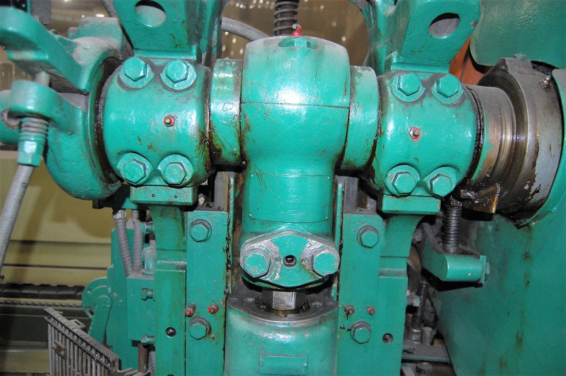 32 TON FEDERAL #3 OBI FLYWHEEL TYPE MECHANICAL PRESS, WITH 2.5" STROKE, 8.75" SHUT HEIGHT, 12.75" - Image 3 of 6