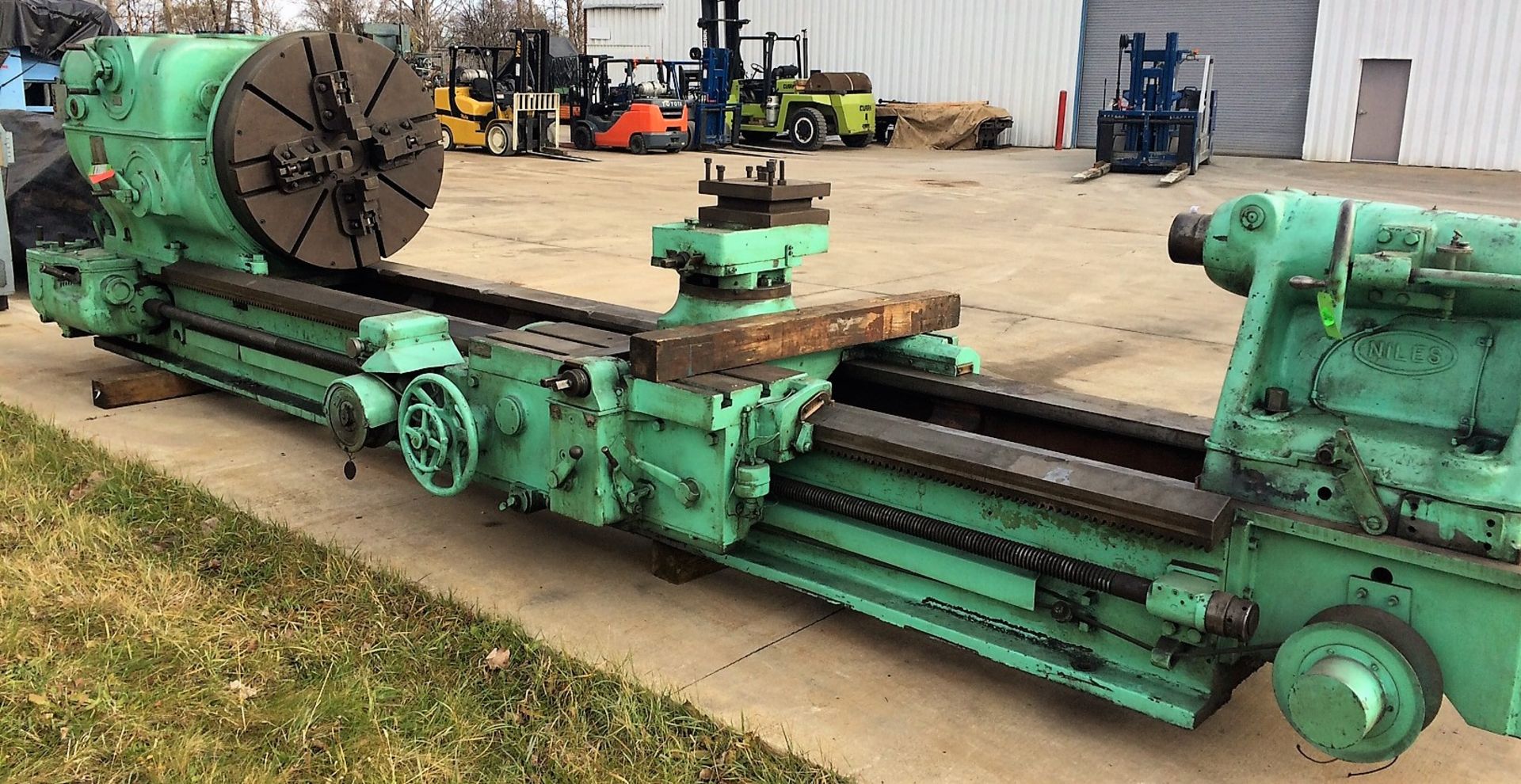 50”X180” NILES ENGINE LATHE, 40” OCS, 94 RPM, FACEPLATE WITH JAWS, 30 HP 440 VOLT, S/N: 22040 - Image 5 of 5