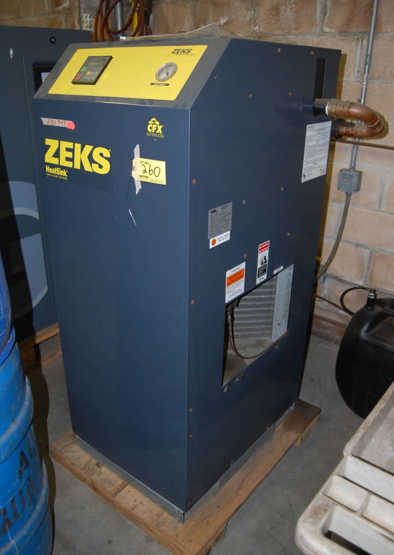 ZEKS HEAT SINK REFRIGERATED AIR DRYER, S/N: 271402